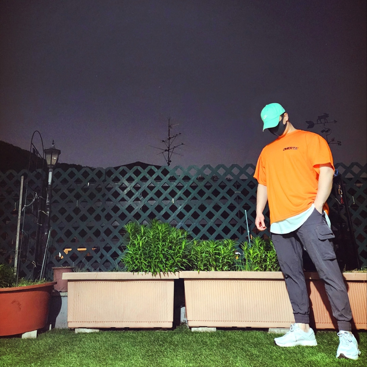 Nike Heritage 86 Futura Washed Cap Spring Green, Nike Zoom Vomero 5 SP Vast Grey 2023 착용 스타일 - 1