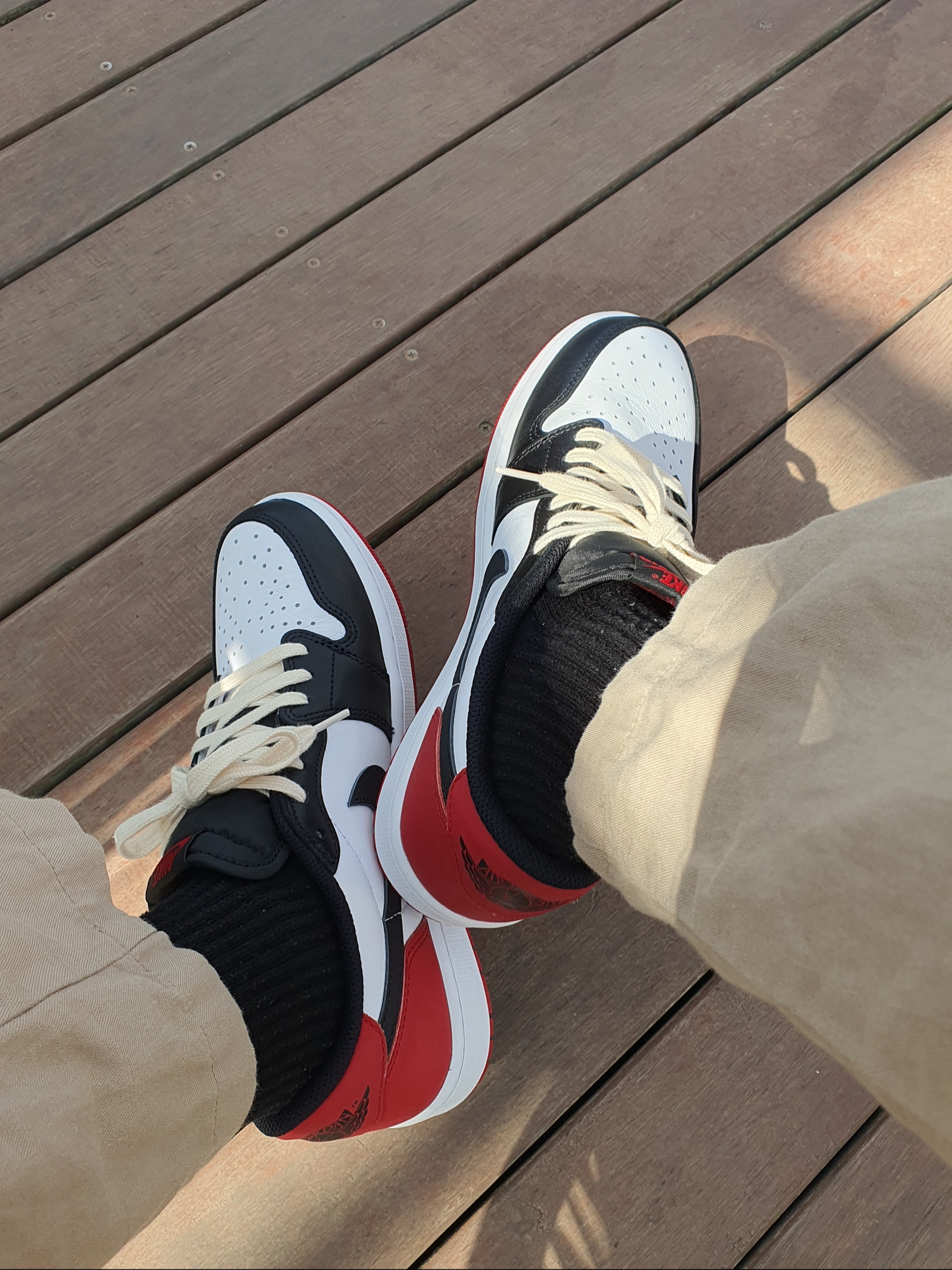 Jordan 1 Retro Low OG Black Toe 착용 스타일 - 3