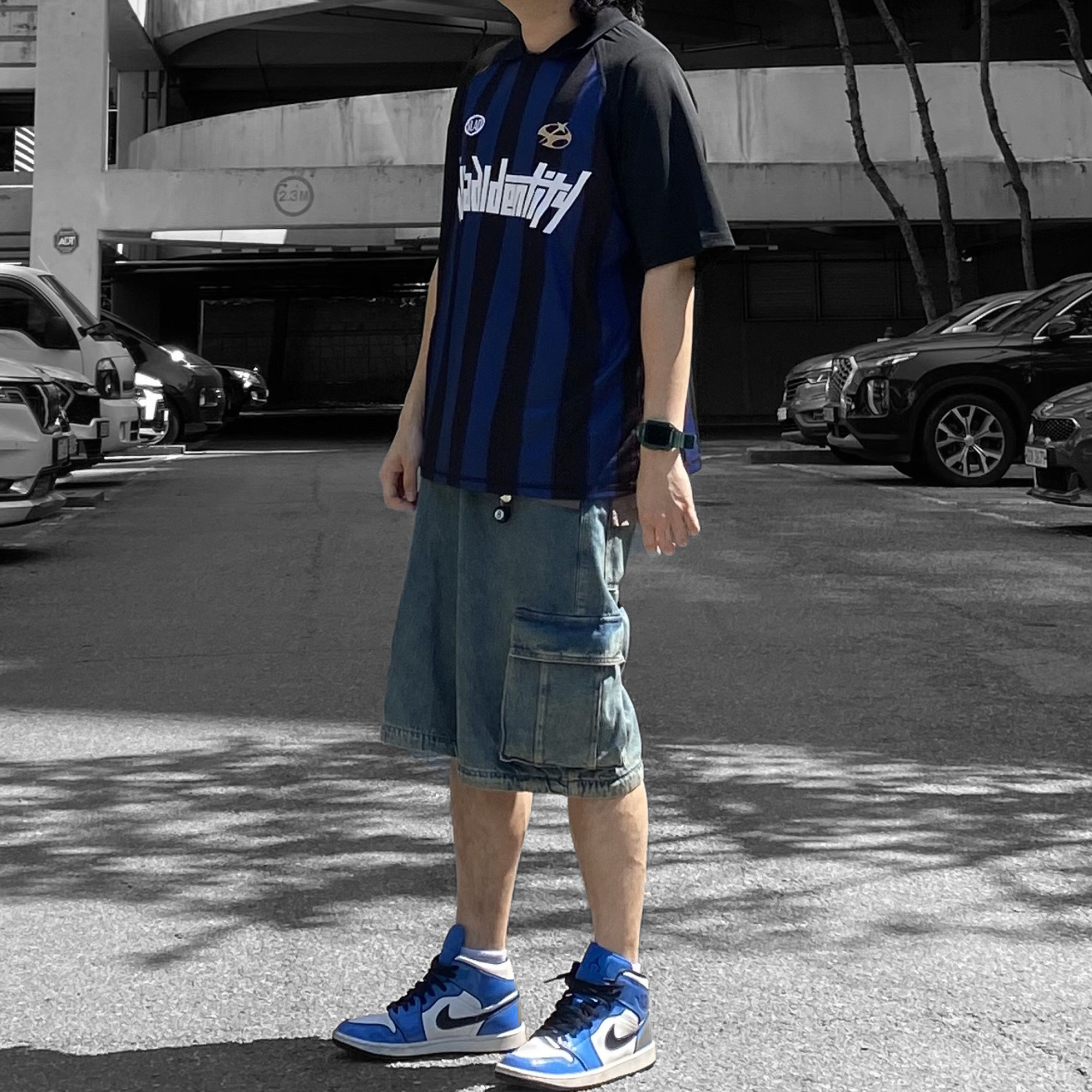 Jordan 1 Mid SE Signal Blue 착용 스타일 - 3