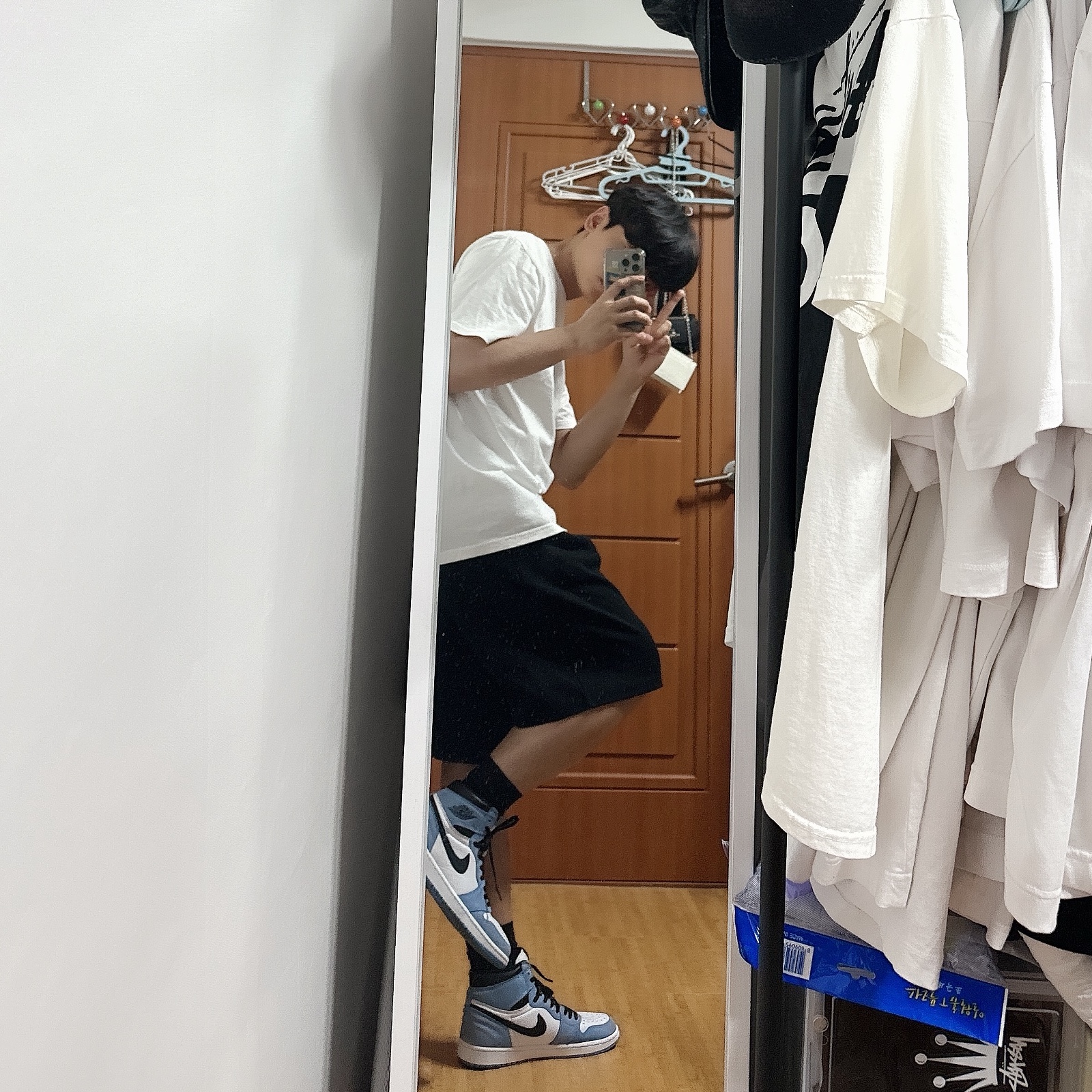 Stussy Melted T-Shirt White, Stussy 8 Ball Pigment Dyed T-Shirt Natural 착용 스타일 - 2