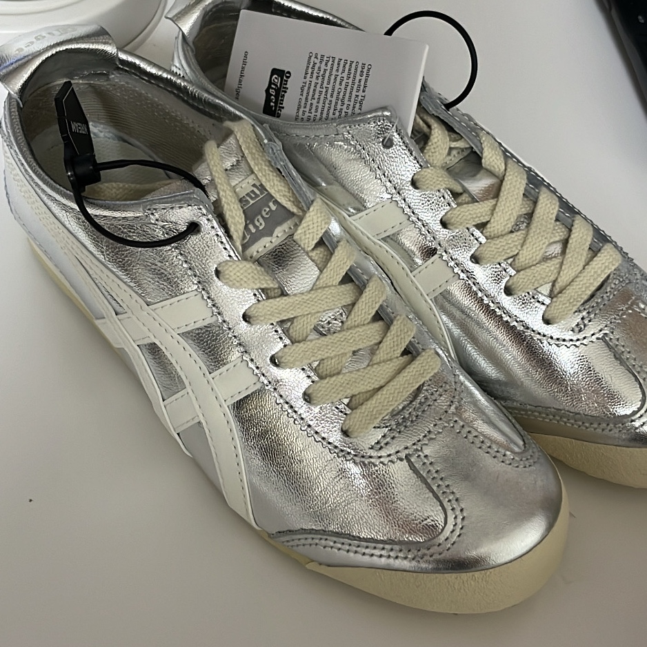 Onitsuka Tiger Mexico 66 Silver Off White 착용 스타일