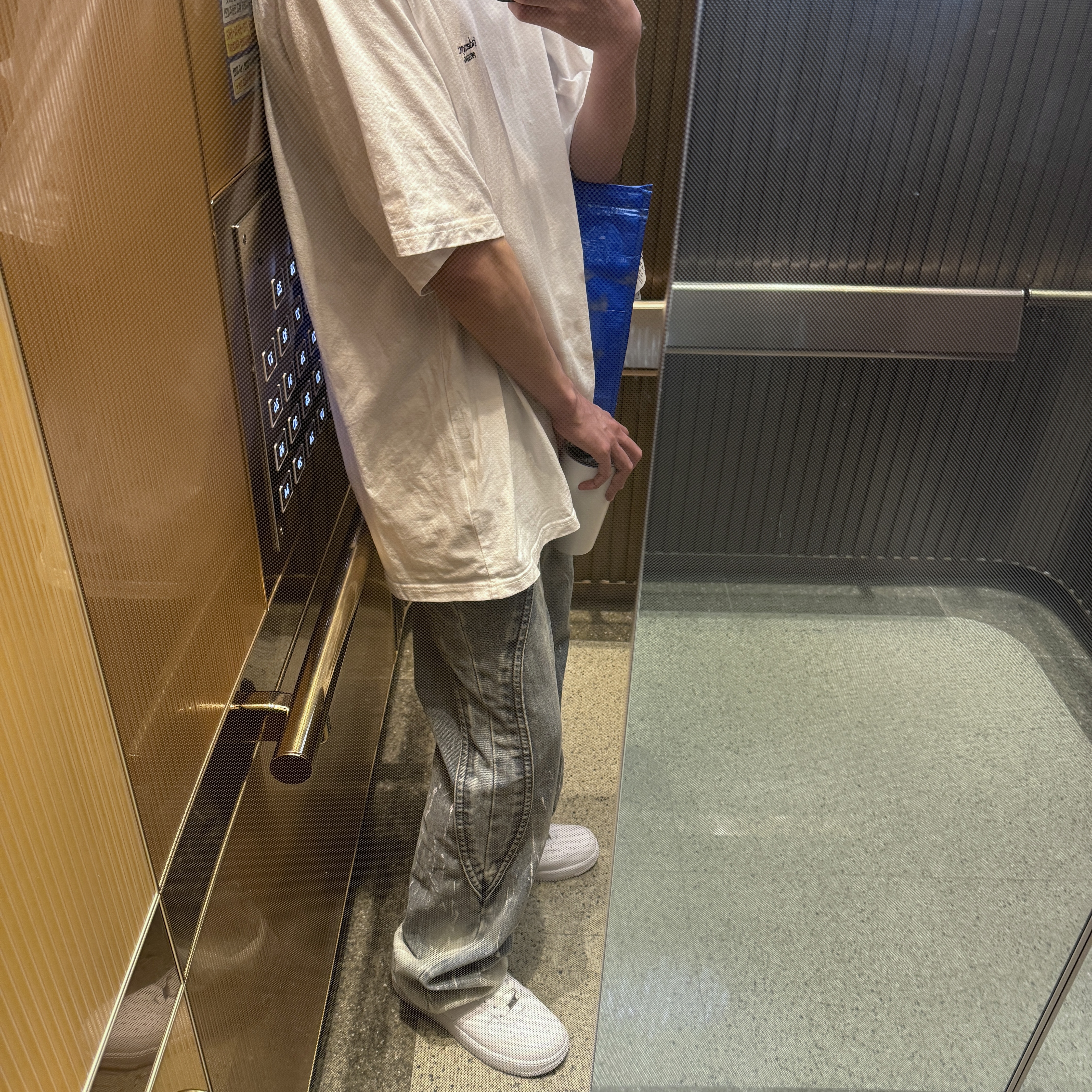 Undermycar Mu.05 Anti Fxxking Logo Play Oversized T-Shirts White, Nike x Supreme Air Force 1 Low White 착용 스타일