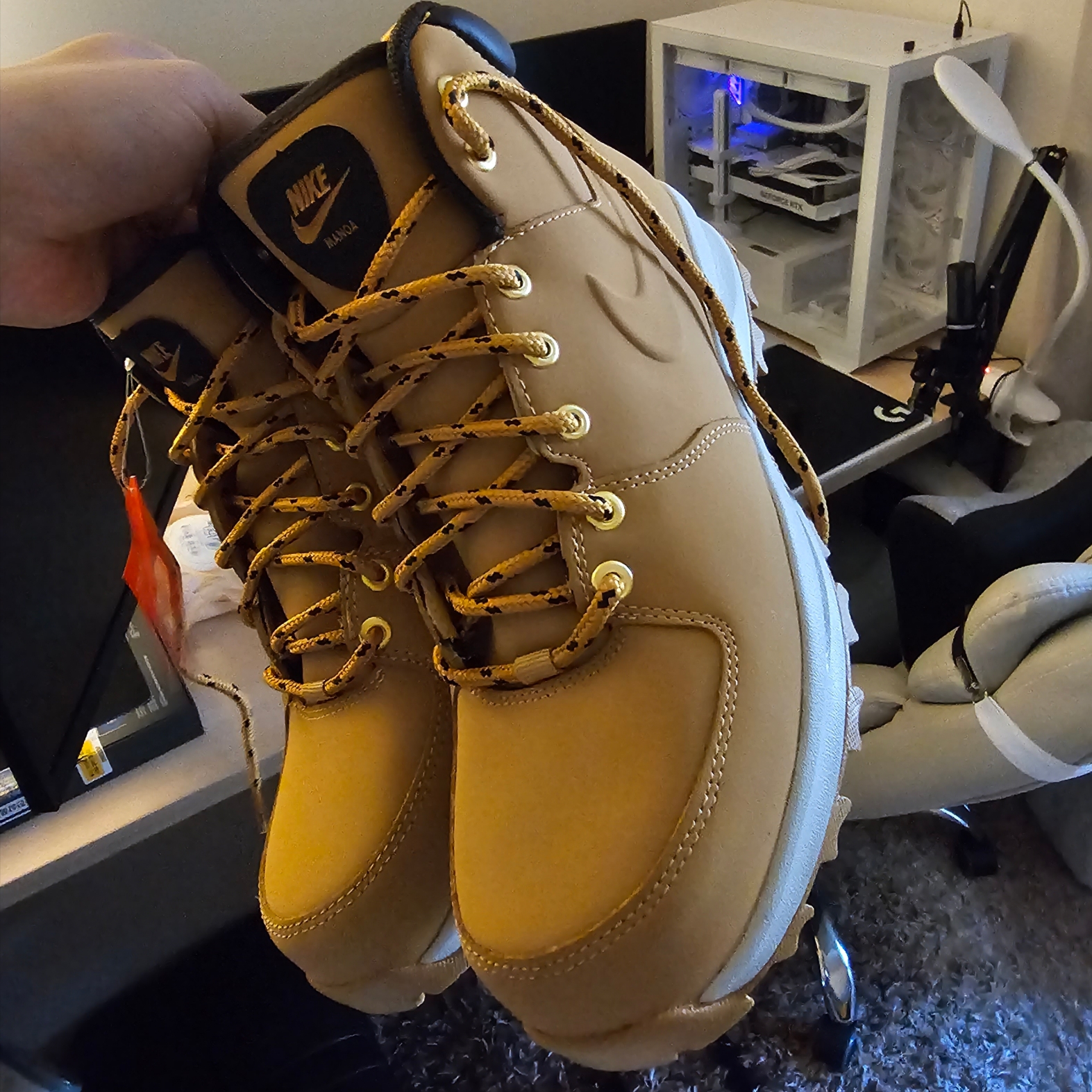 Nike Manoa Leather Haystack 착용 스타일