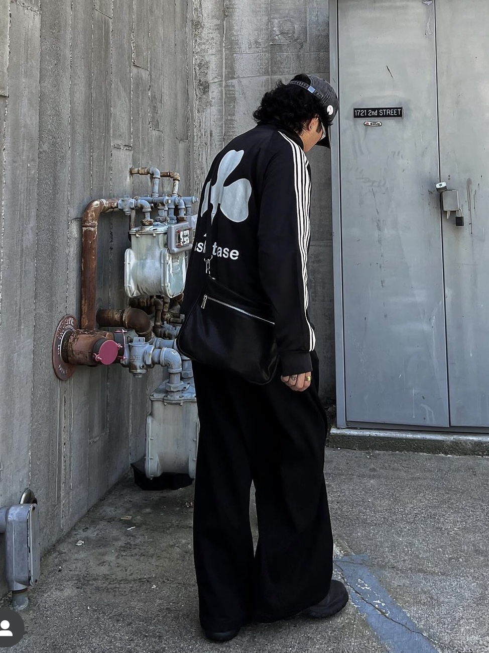 Basketcase Lucky Track Jacket Black Cream 착용 스타일 - 2
