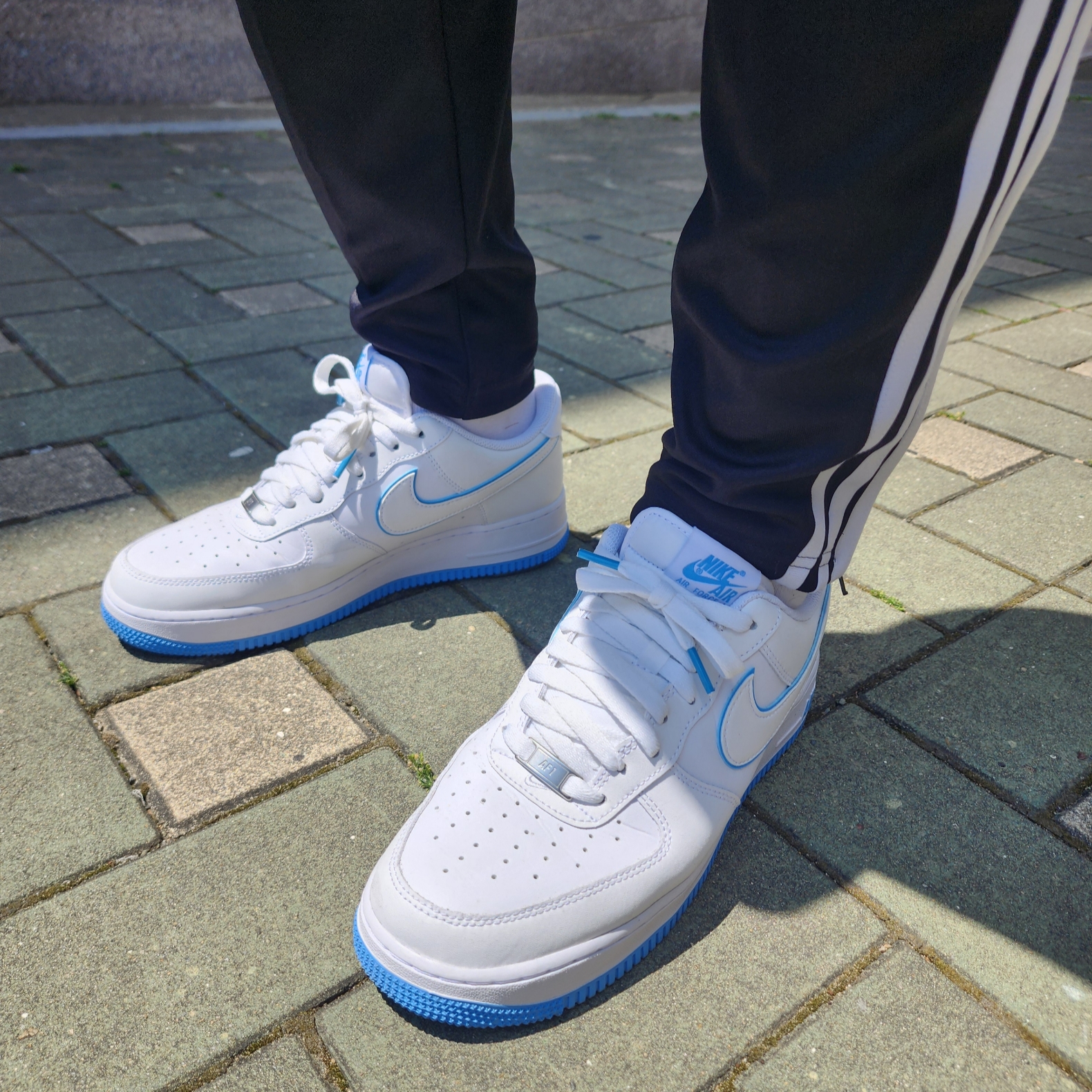 Nike Air Force 1 '07 White University Blue 착용 스타일