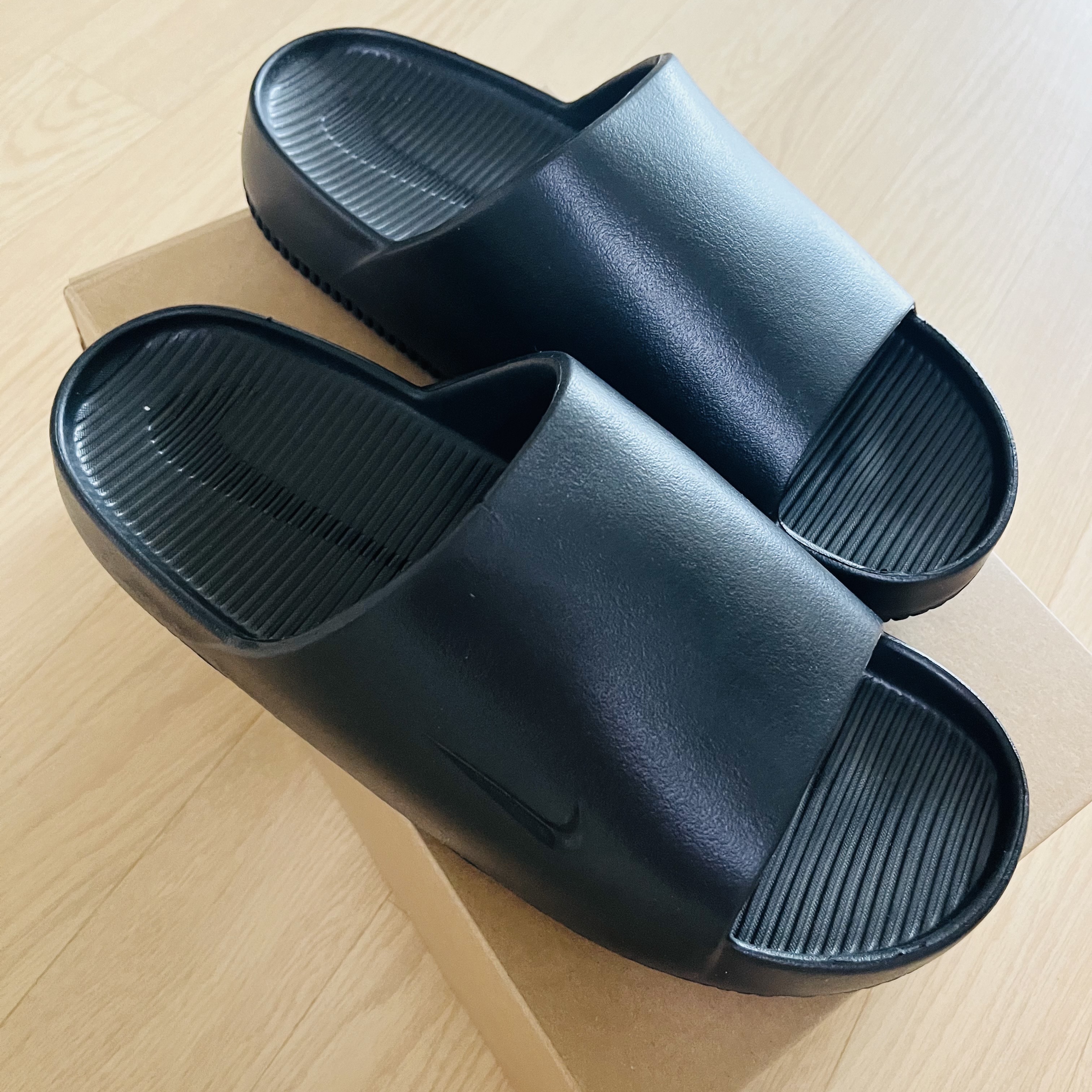 Nike Calm Slide Black 착용 스타일