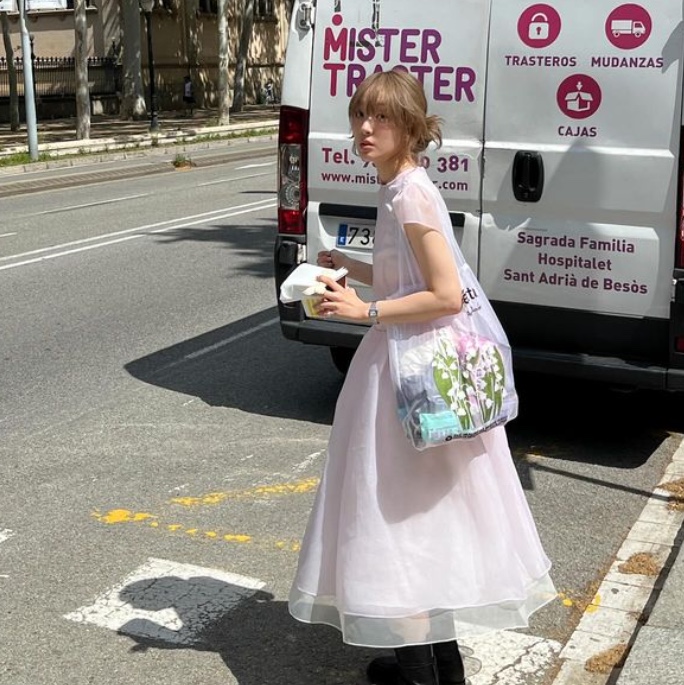 [KREAM 단독 / 예약 배송] FLETTA 92 Organza Dress Black, [KREAM 단독 / 예약 배송] FLETTA 92 Organza Dress Lavender 착용 스타일