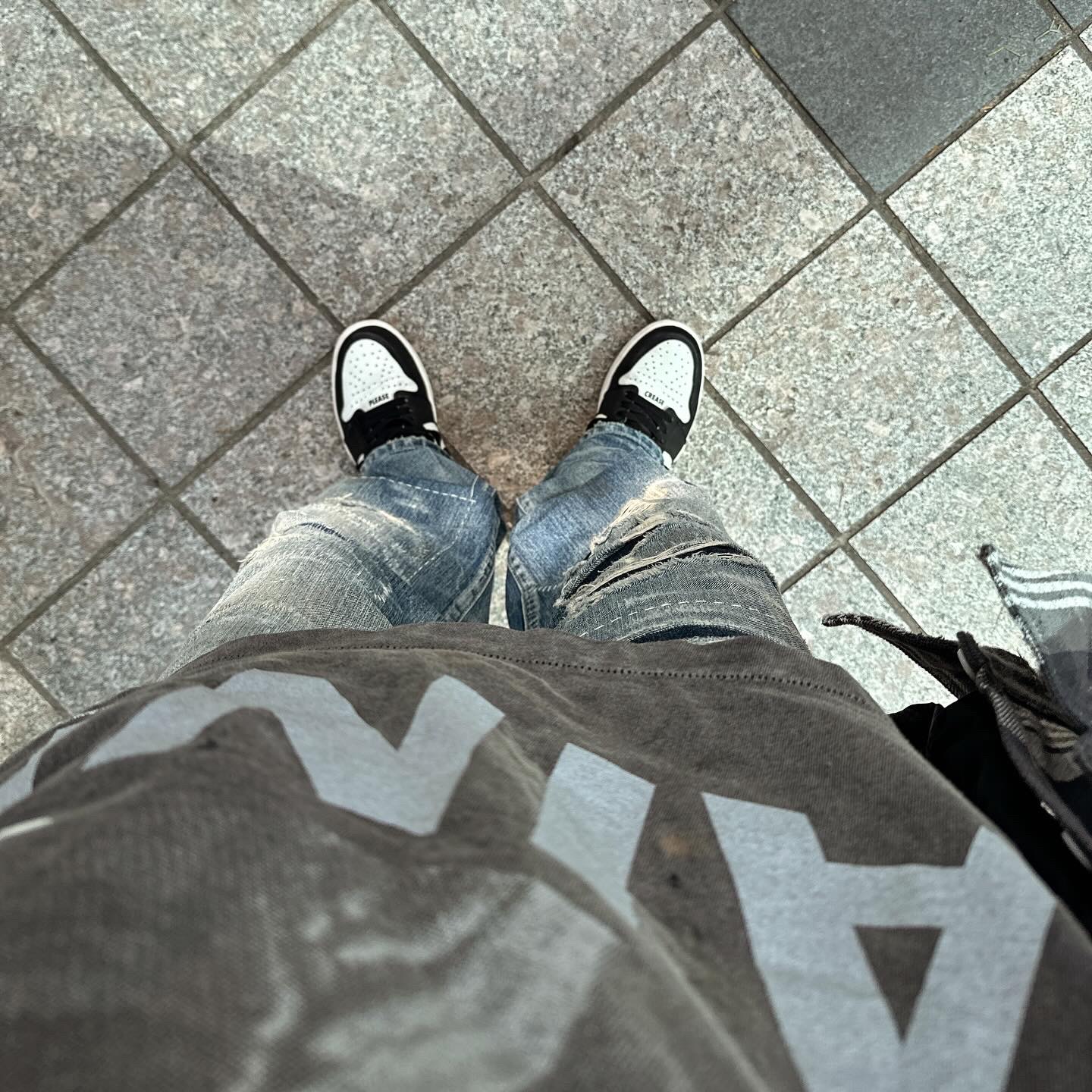 Saint Mxxxxxx × Pay Money To My Pain  S/S T-Shirt Black - 24SS, Saint Mxxxxxx SA Flannel Check Shirt Black - 23SS 착용 스타일 - 4