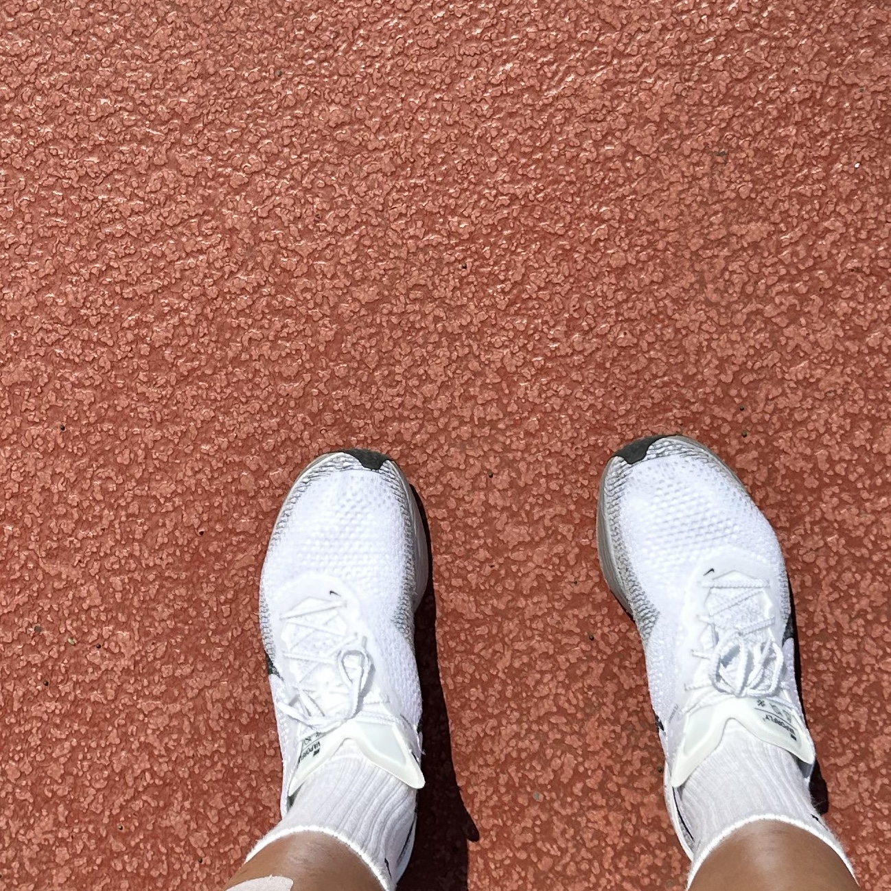 Nike ZoomX Vaporfly Next% 3 White Grey 착용 스타일
