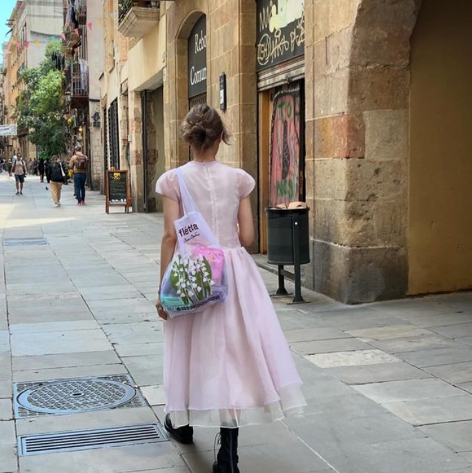 [KREAM 단독 / 예약 배송] FLETTA 92 Organza Dress Black, [KREAM 단독 / 예약 배송] FLETTA 92 Organza Dress Lavender 착용 스타일