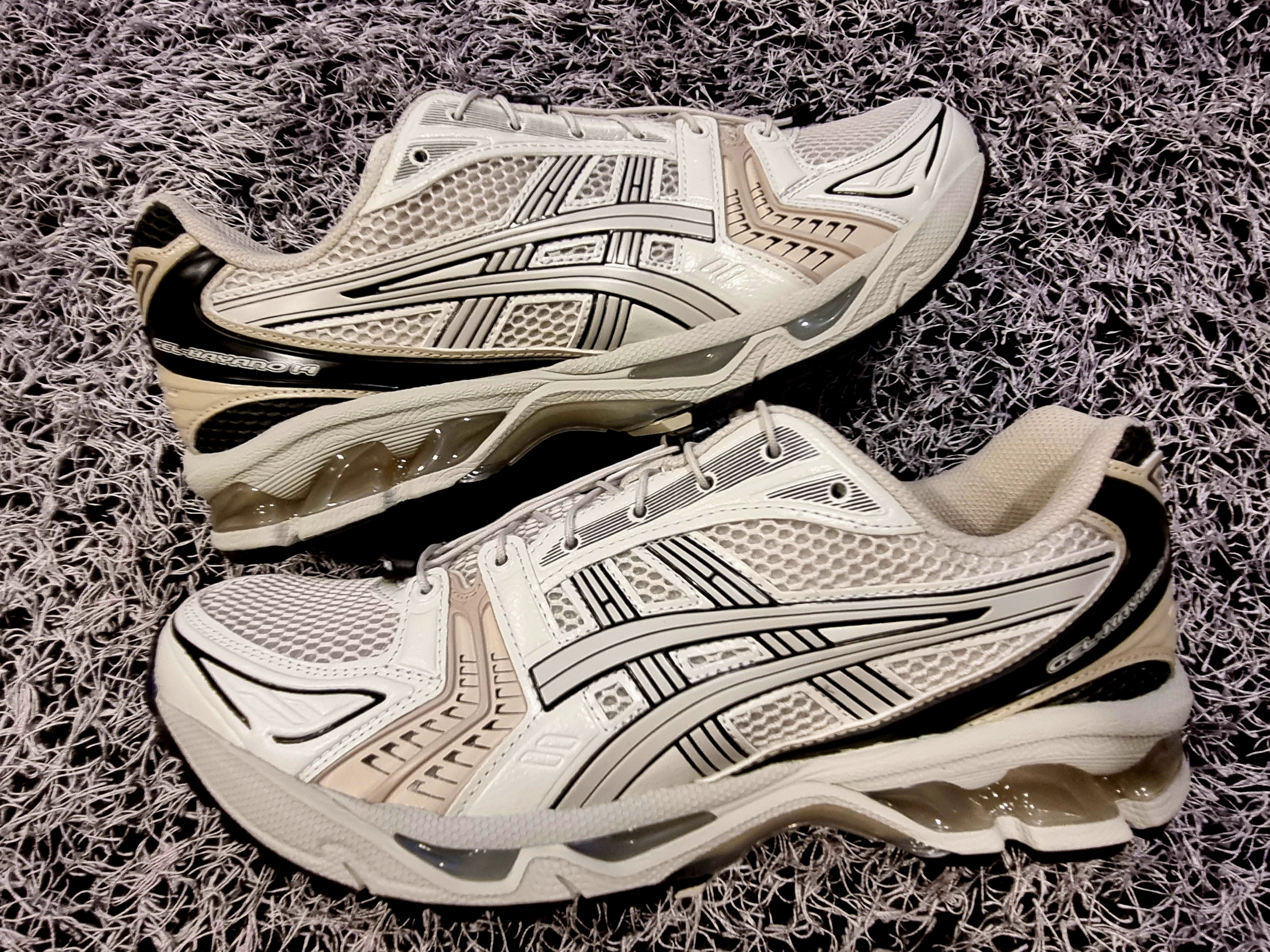 Asics Unlimited Gel-Kayano 14 Smoke Grey 착용 스타일 - 2