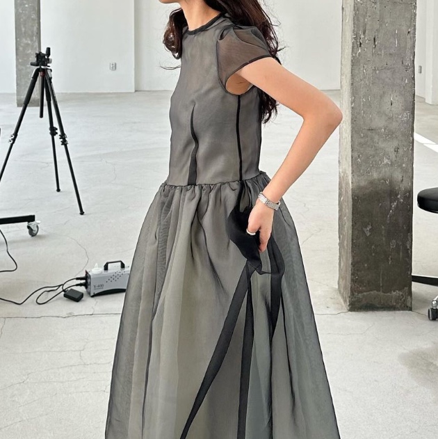 [KREAM 단독 / 예약 배송] FLETTA 92 Organza Dress Black, [KREAM 단독 / 예약 배송] FLETTA 92 Organza Dress Lavender 착용 스타일