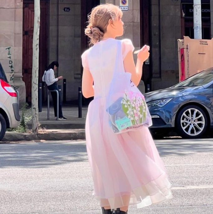 [KREAM 단독 / 예약 배송] FLETTA 92 Organza Dress Black, [KREAM 단독 / 예약 배송] FLETTA 92 Organza Dress Lavender 착용 스타일
