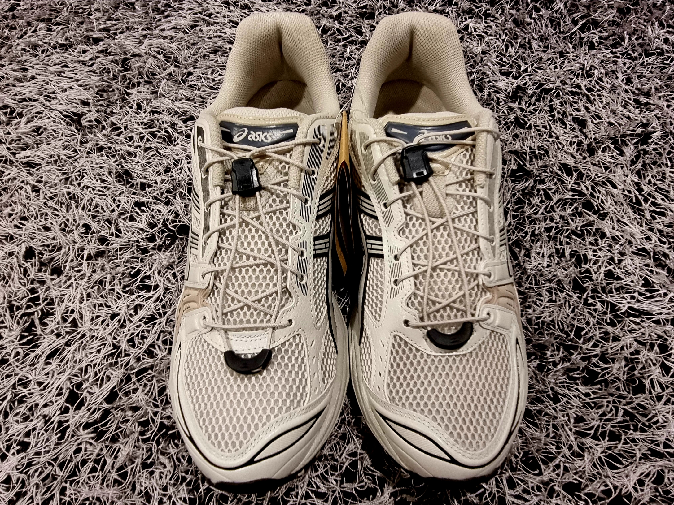 Asics Unlimited Gel-Kayano 14 Smoke Grey 착용 스타일 - 4