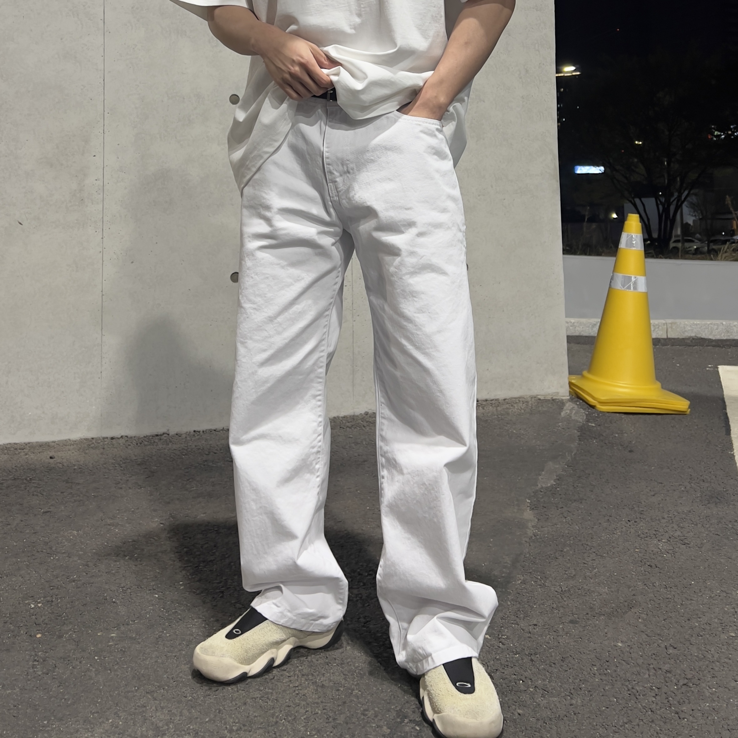 Oakley Factory Team x Brain Dead Flesh White Birch, Oakley Factory Team x Brain Dead Flesh Milk Black 착용 스타일 - 3