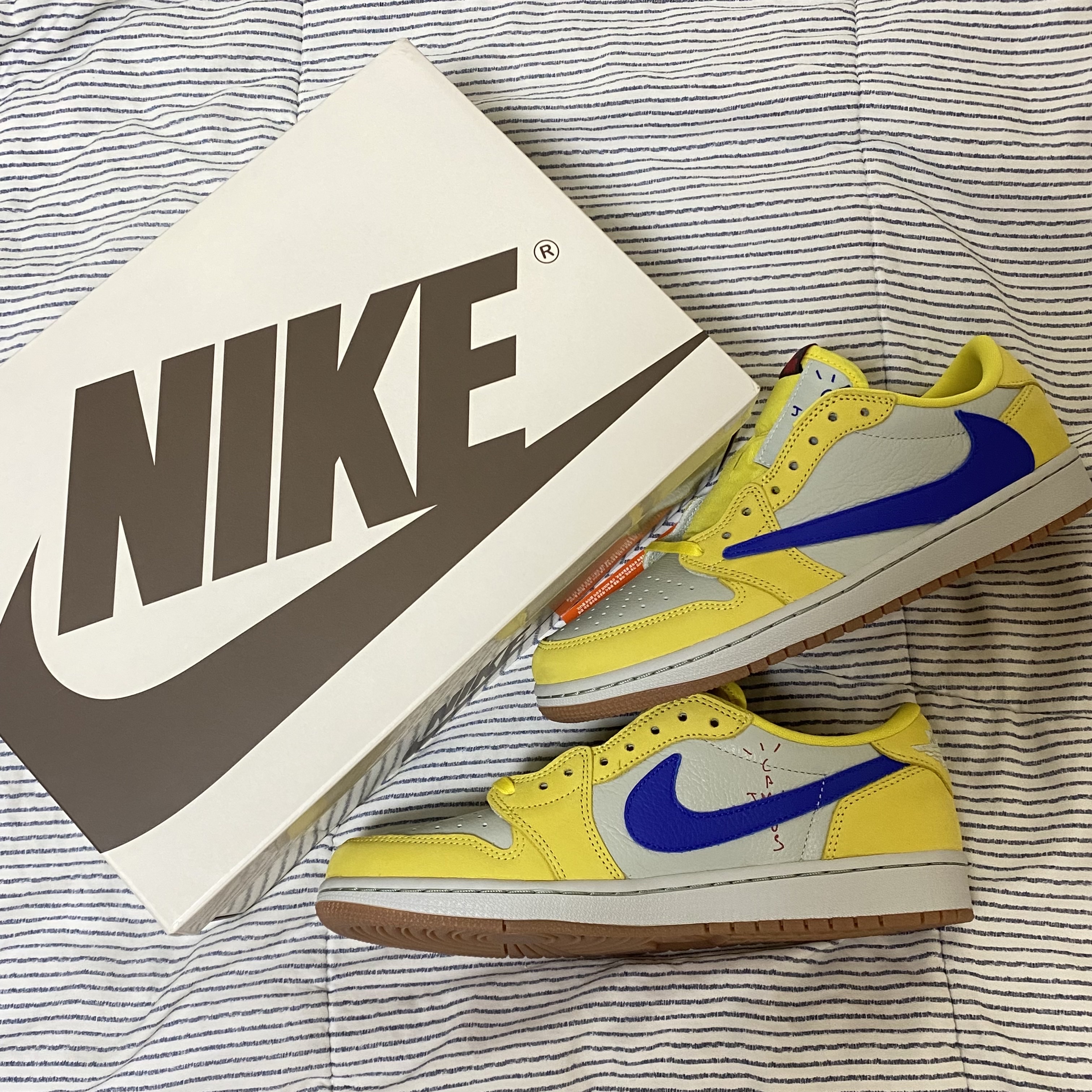 (W) Jordan 1 x Travis Scott Retro Low OG SP Canary, (PS) Jordan 1 x Travis Scott Retro Low OG SP Canary 착용 스타일 - 1
