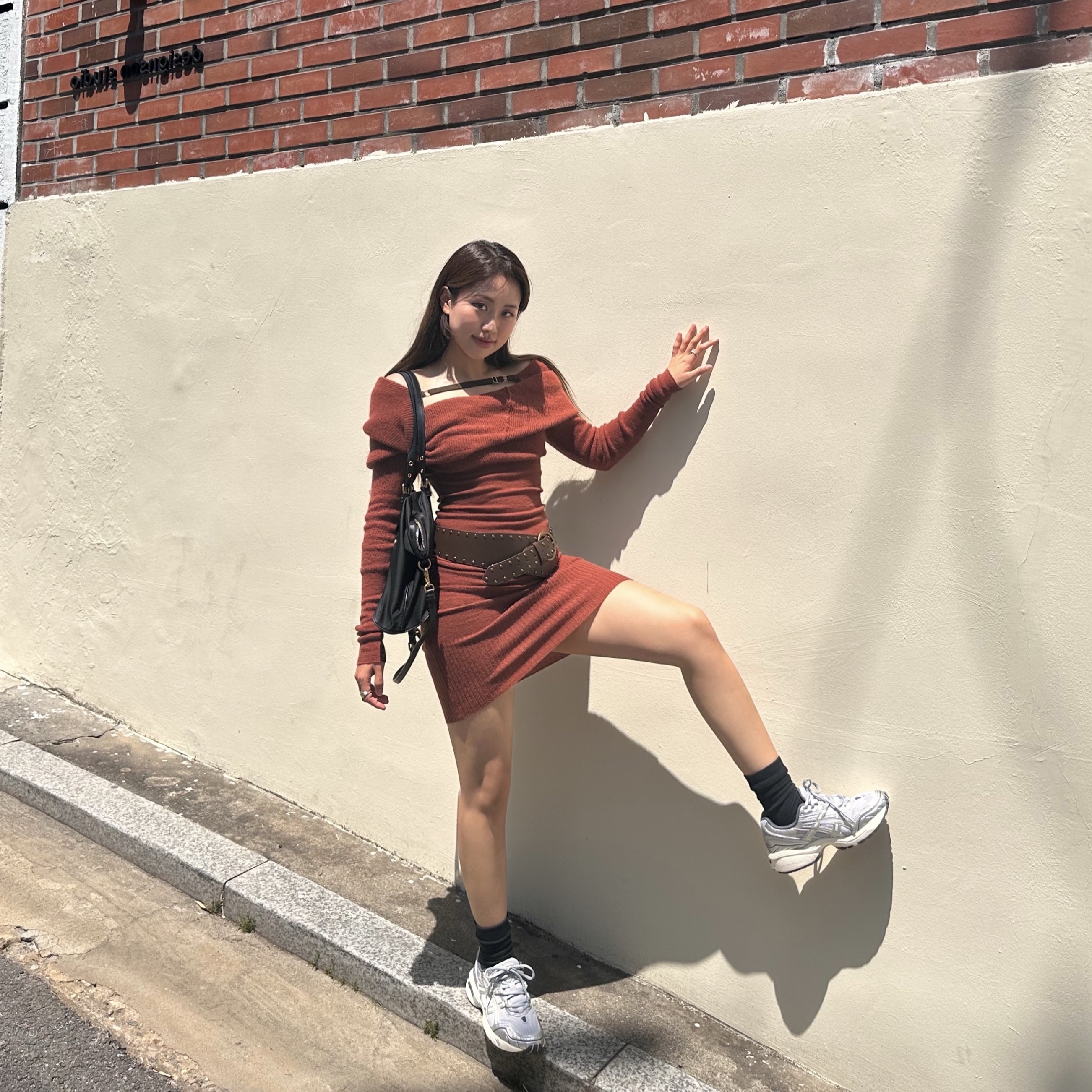 Asics Gel-1090 Piedmont Grey, (W) Jacquemus La Robe Sierra Long Sleeve Lingerie Dress Brown 착용 스타일 - 2