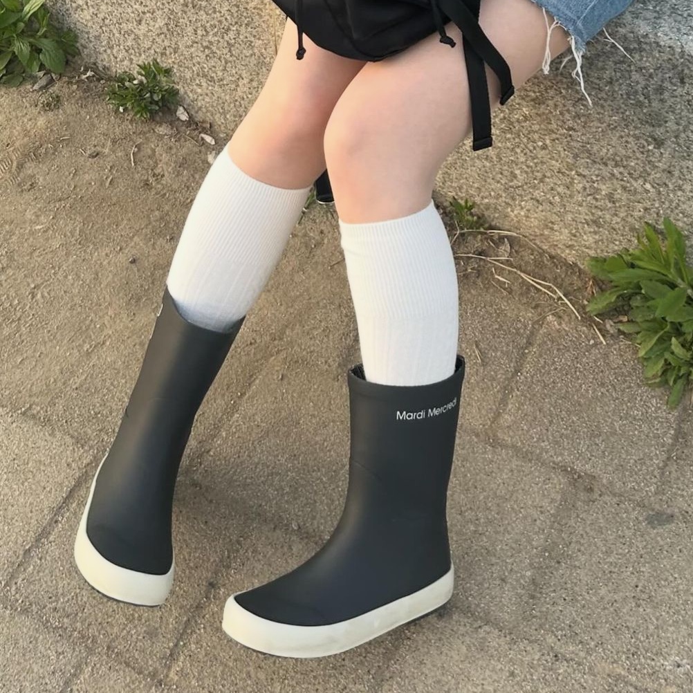 Mardi Mercredi Les Pompes Women Pluie Rain Boots Short Black, Mardi Mercredi Les Pompes Women Pluie Rain Boots Short Beige 착용 스타일