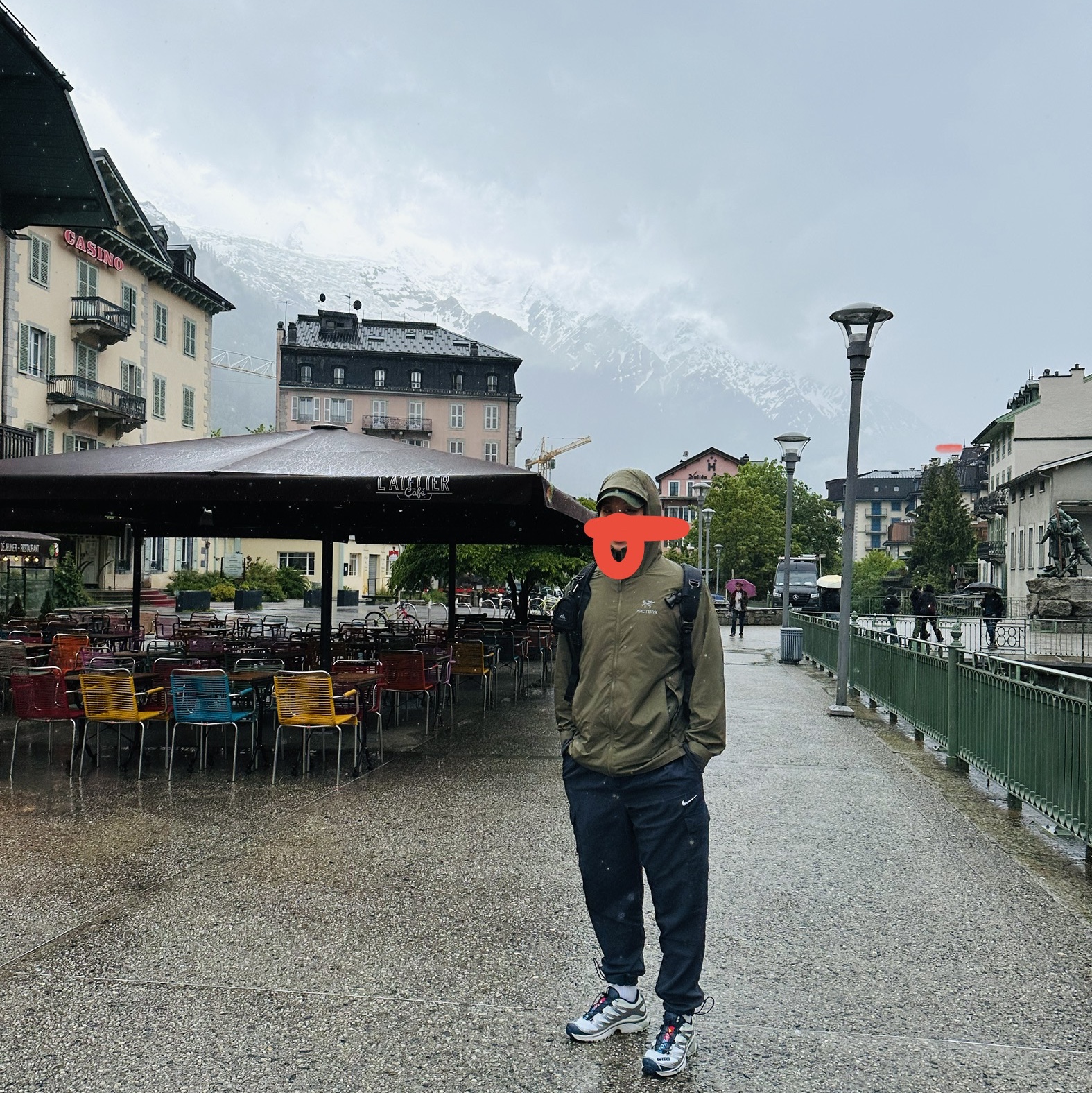 Arc'teryx Atom SL Hoody Tatsu, Salomon XT-4 OG Carbon Celadon Green 착용 스타일 - 1