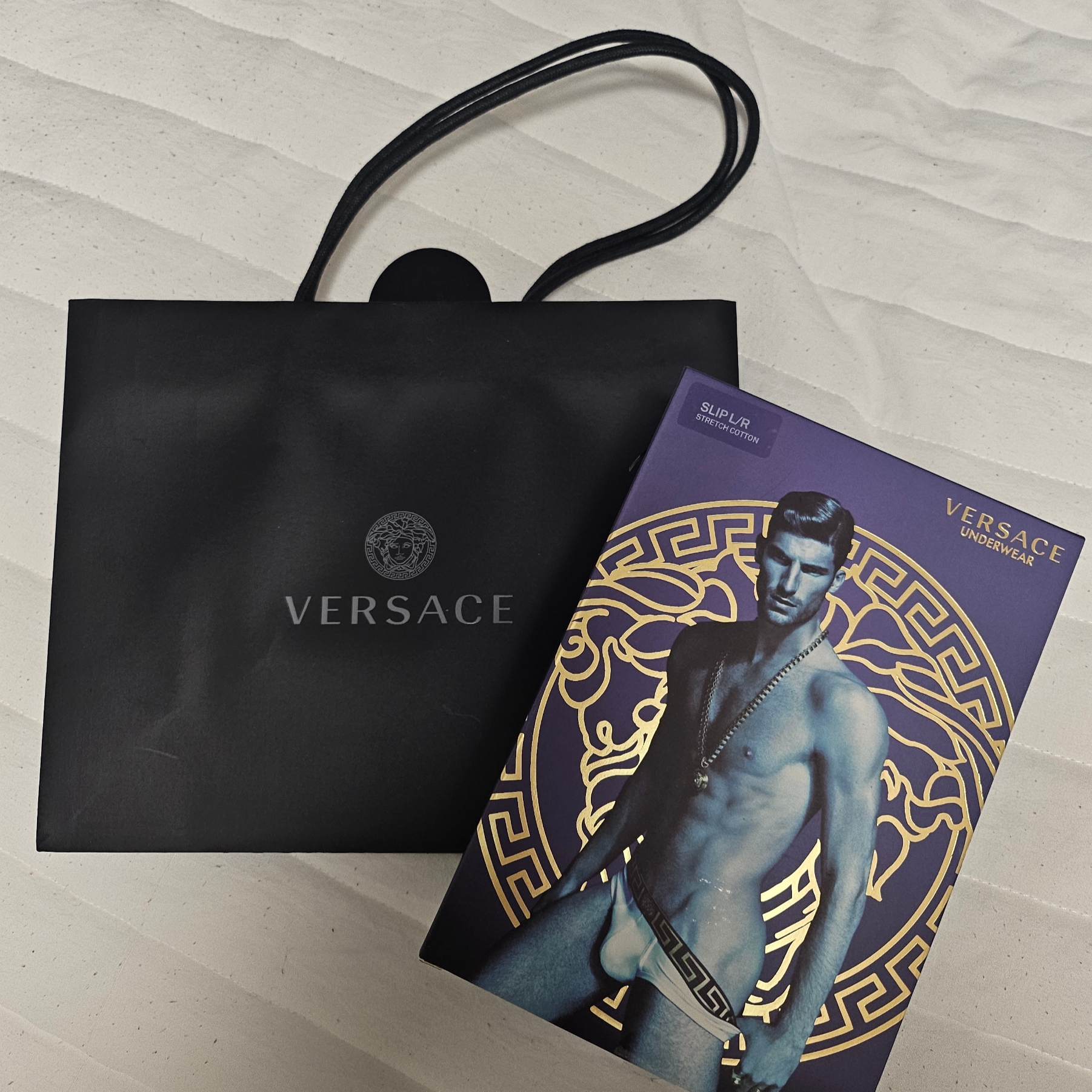 Versace Greca Border Briefs Black (2 Pack) 착용 스타일