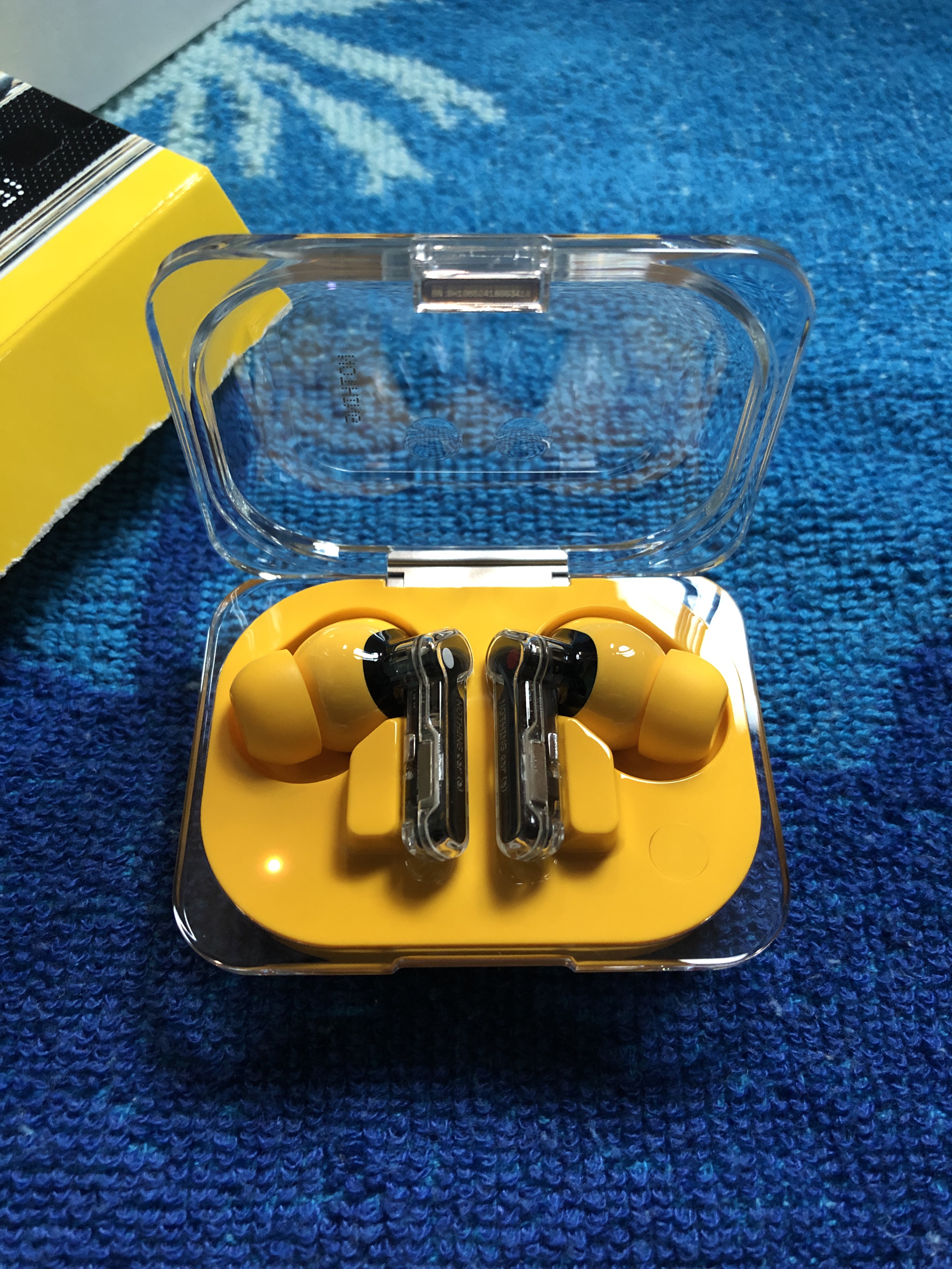Nothing Ear (a) Yellow 착용 스타일 - 2