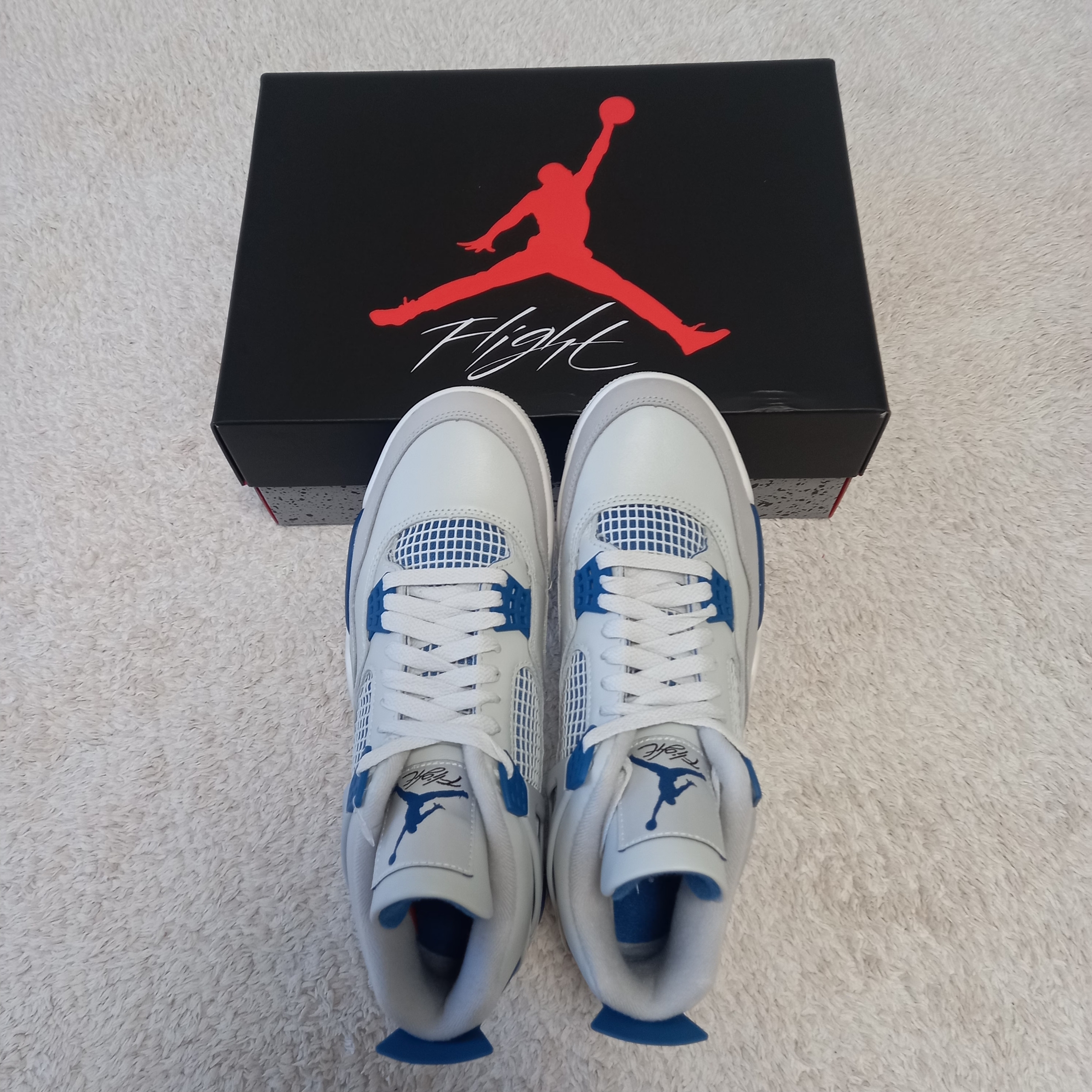 Jordan 4 Retro Industrial Blue 착용 스타일 - 2