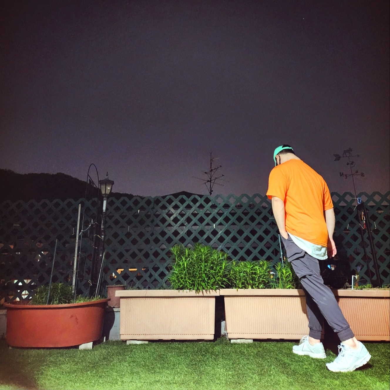 Nike Heritage 86 Futura Washed Cap Spring Green, Nike Zoom Vomero 5 SP Vast Grey 2023 착용 스타일 - 2