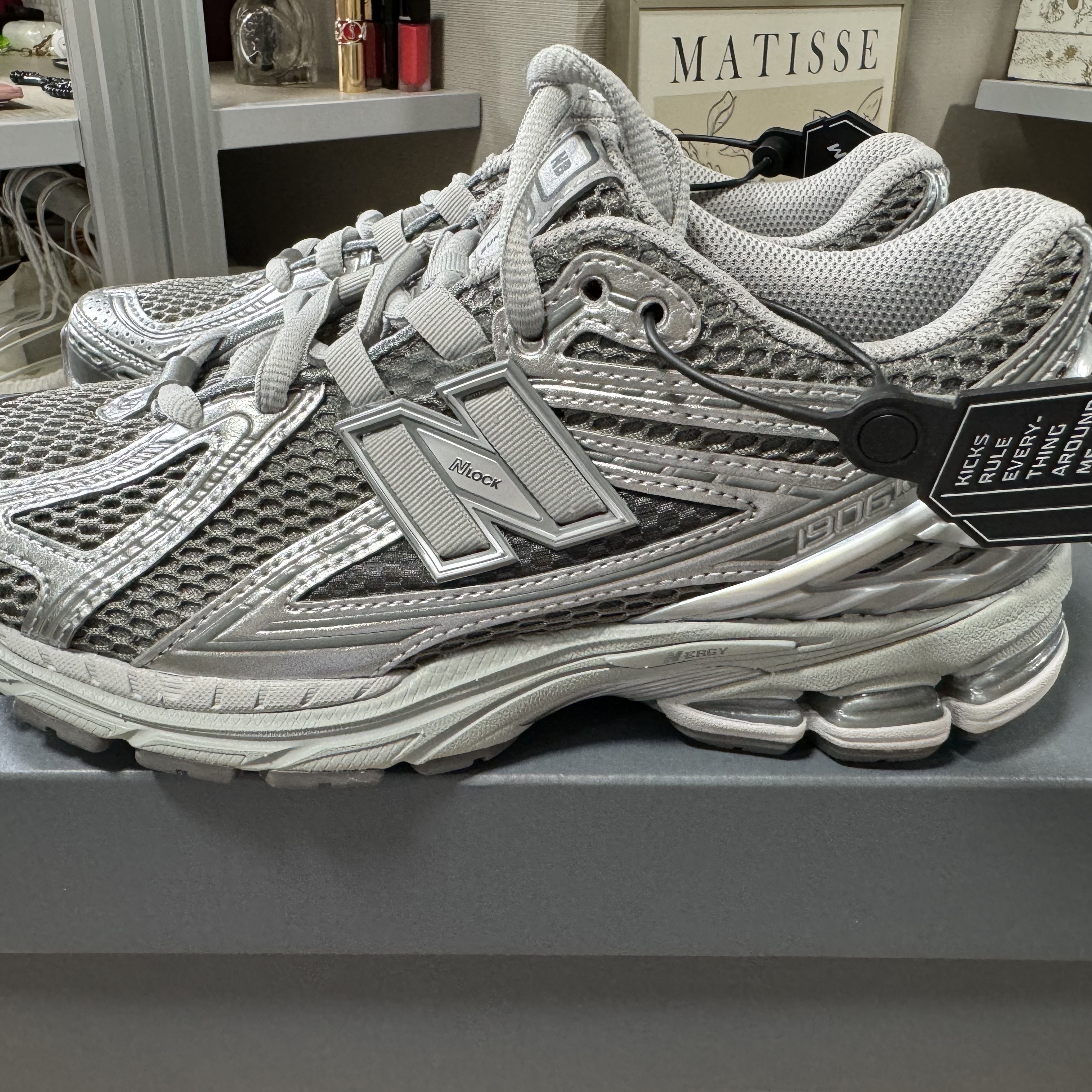 New Balance 1906R Harbor Grey Silver Metalic 착용 스타일