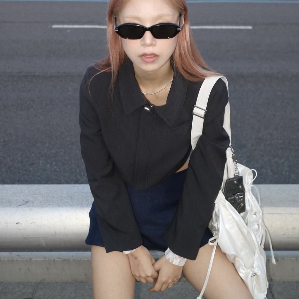 For Appeal String Ribbon Large Hobo Bag Glossy Black, For Appeal String Ribbon Large Hobo Bag Silver 착용 스타일