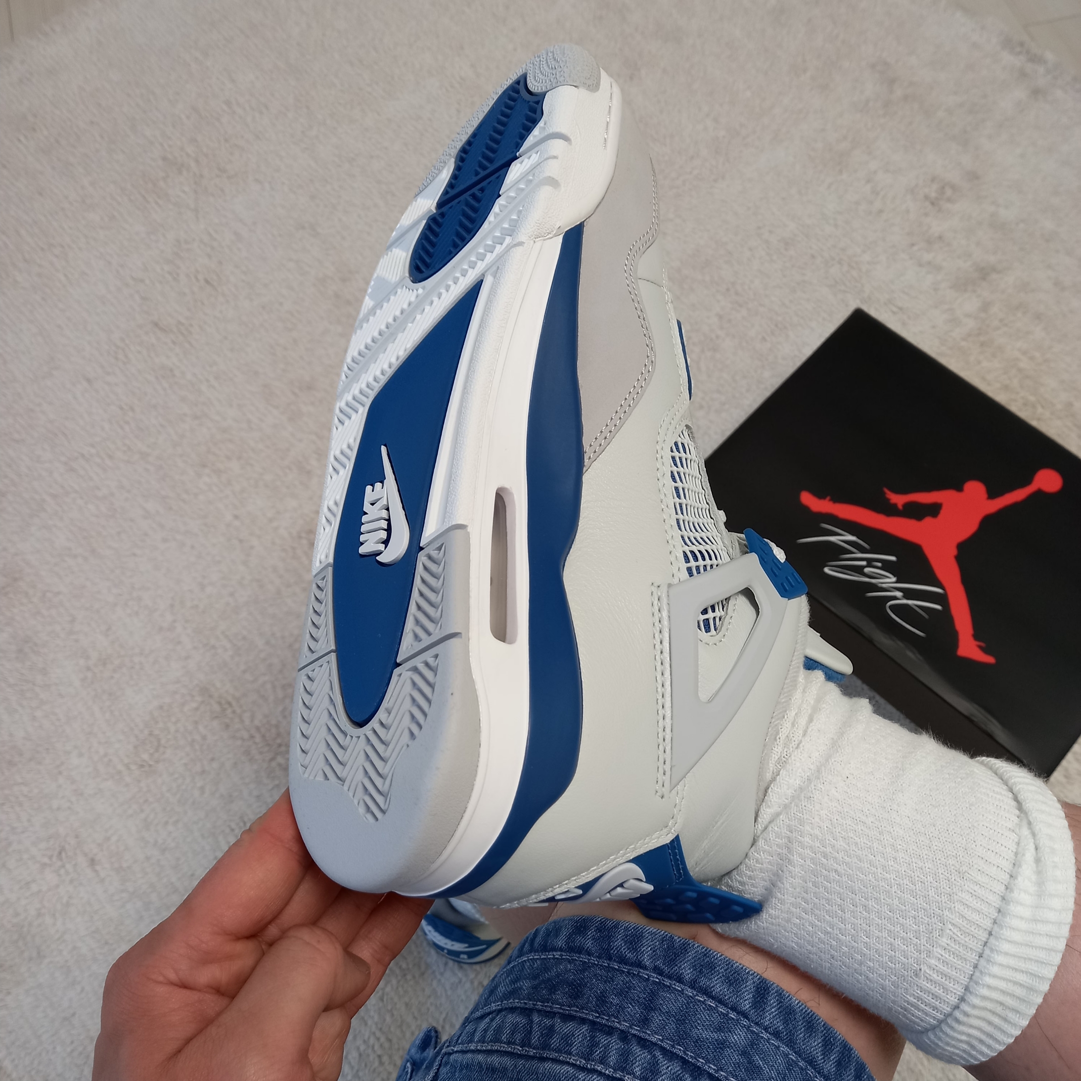 Jordan 4 Retro Industrial Blue 착용 스타일 - 10