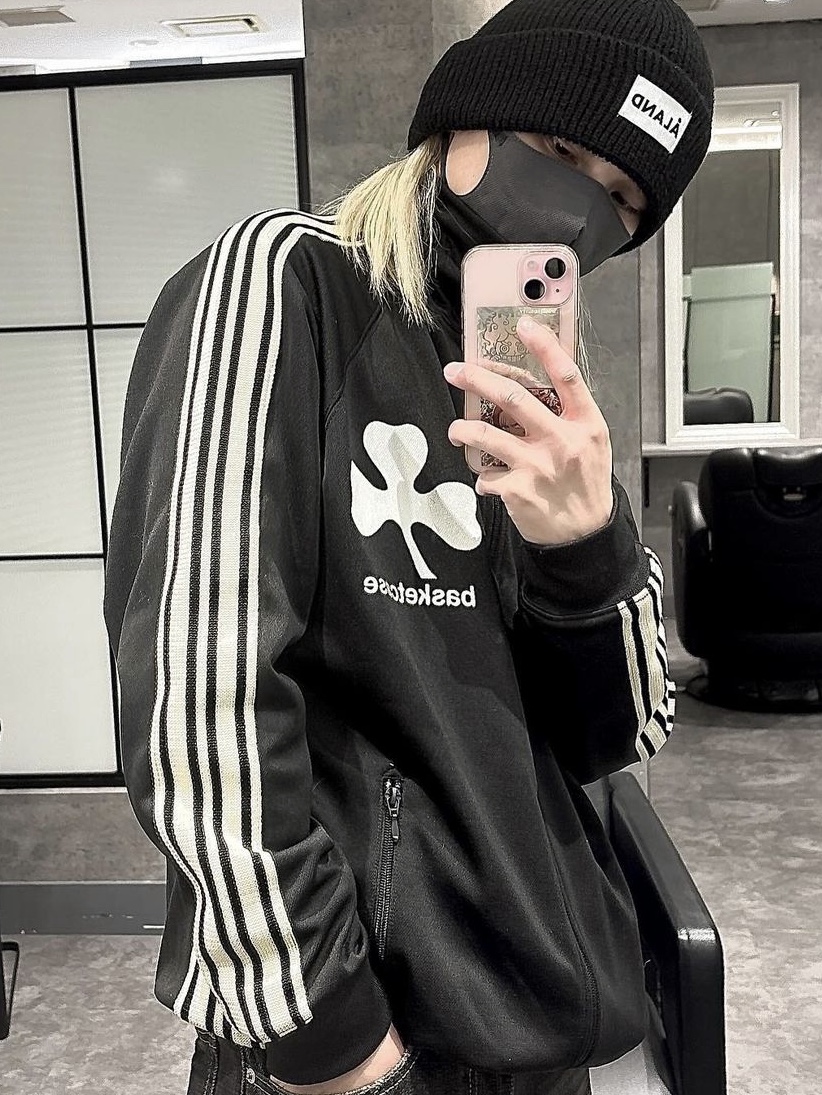 Basketcase Lucky Track Jacket Black Cream 착용 스타일 - 1