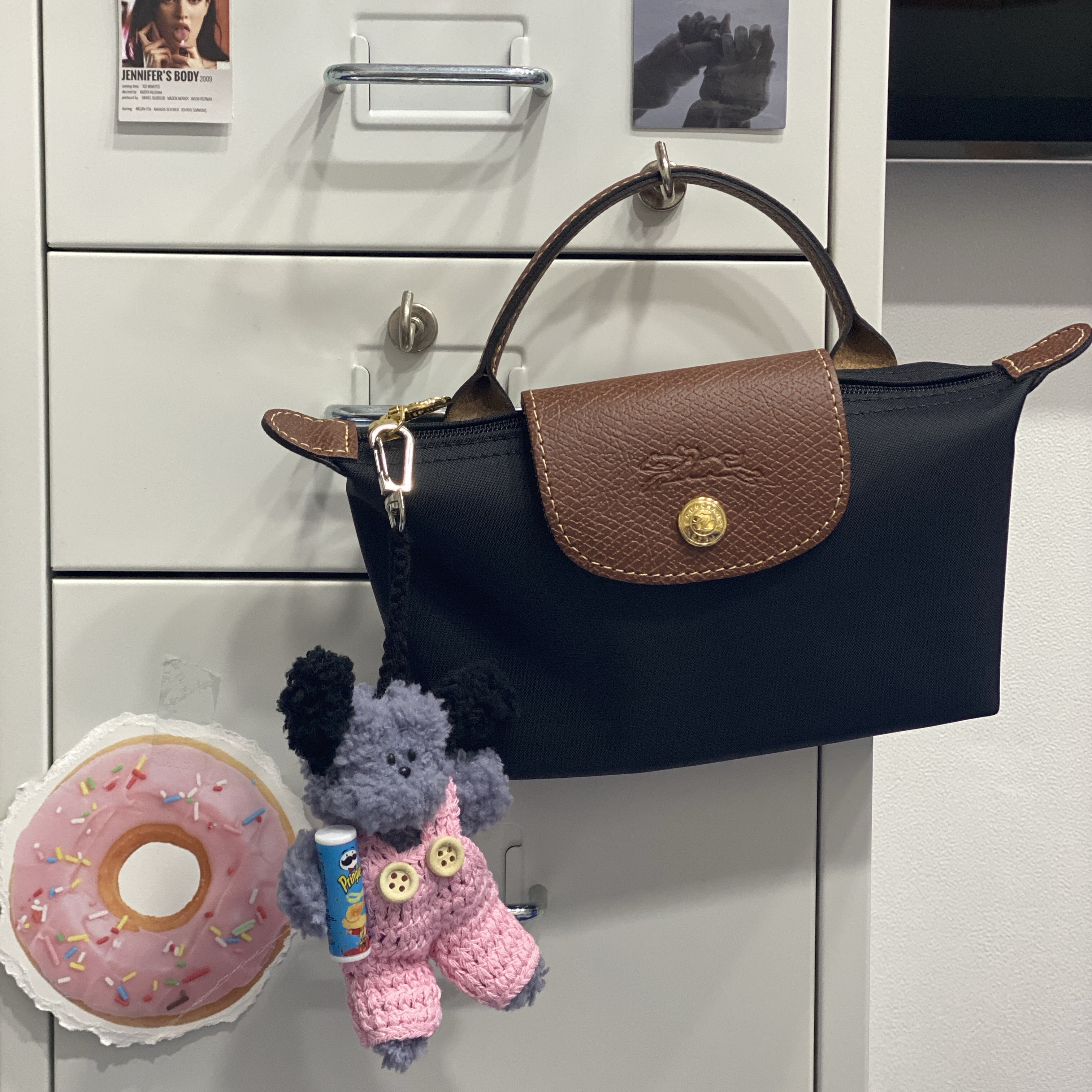 Longchamp Le Pliage Original Handle Pouch Black 착용 스타일