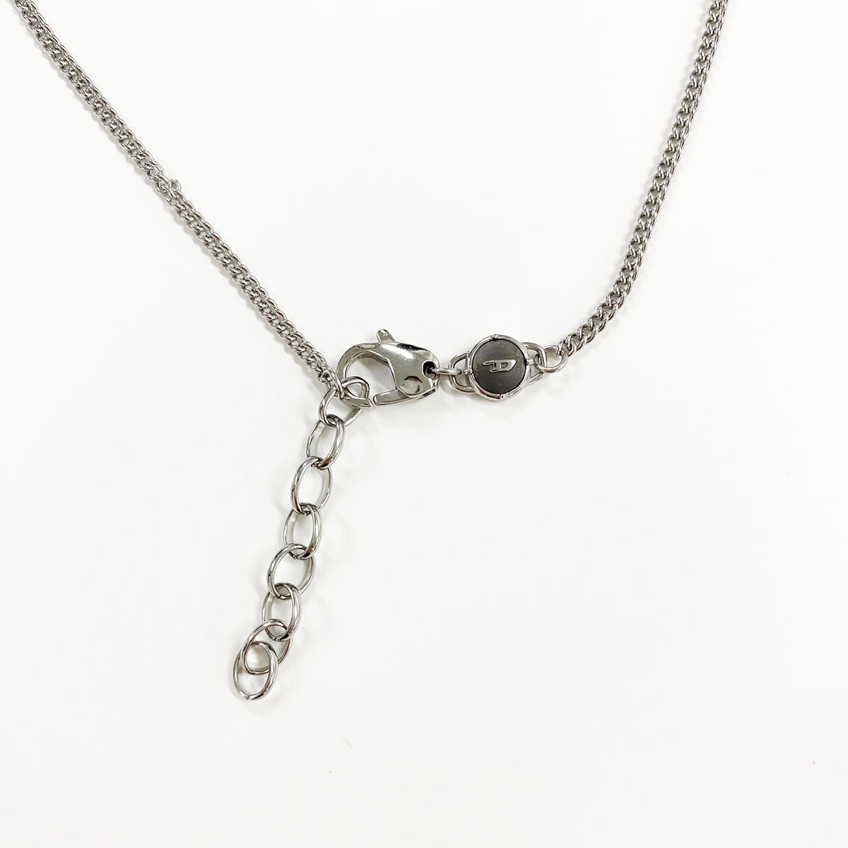 Diesel Dx1352 Stainless Steel Logo Dog Tag Necklace Silver 착용 스타일 - 1