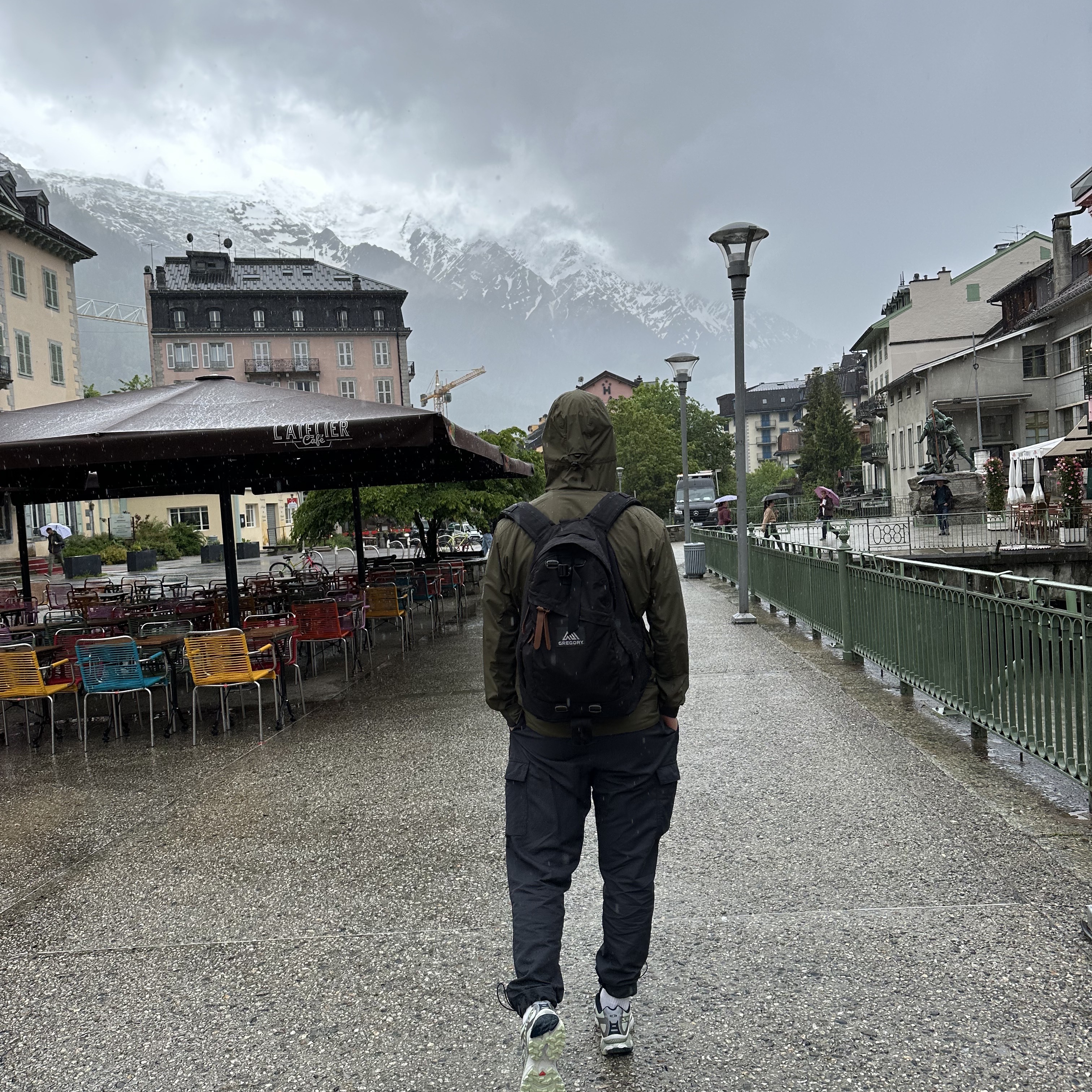 Arc'teryx Atom SL Hoody Tatsu, Salomon XT-4 OG Carbon Celadon Green 착용 스타일 - 2