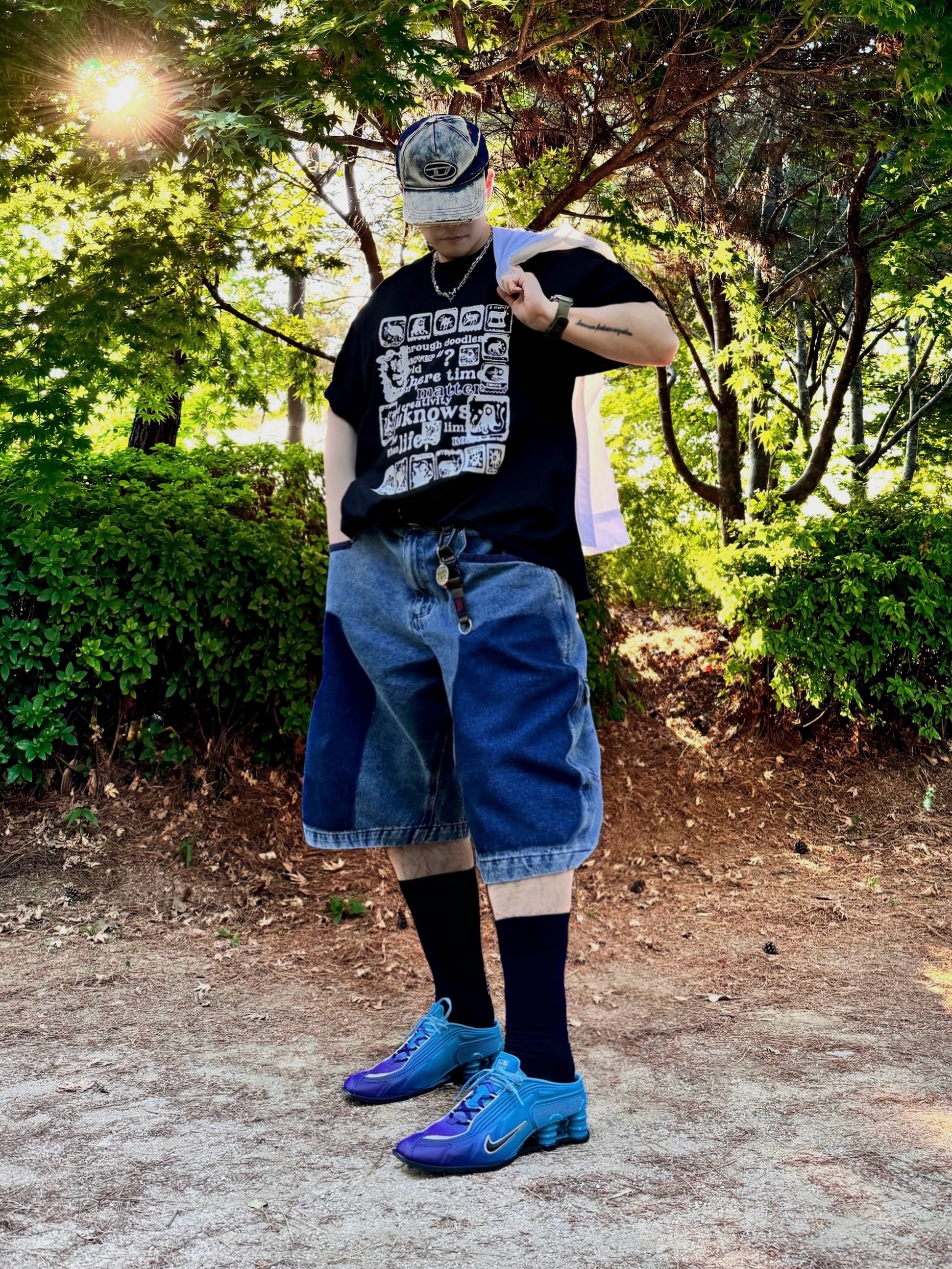 Nike x Martine Rose Shox MR4 Scuba Blue, Diesel C-Seymon Treated Denim Baseball Cap Blue White 착용 스타일 - 2