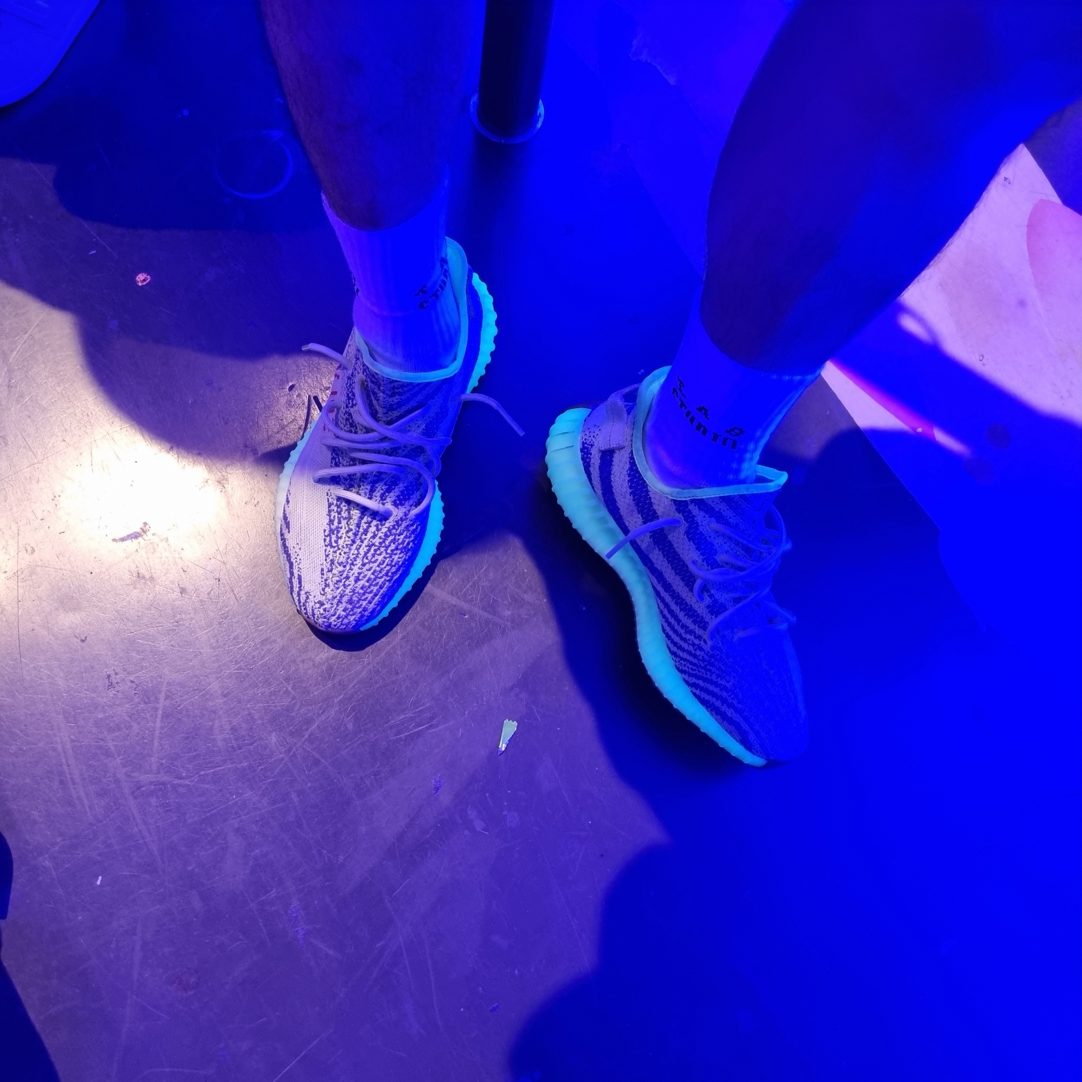 IAB Studio Socks White (5 Pack), Adidas Yeezy Boost 350 V2 Semi Frozen Yellow 착용 스타일
