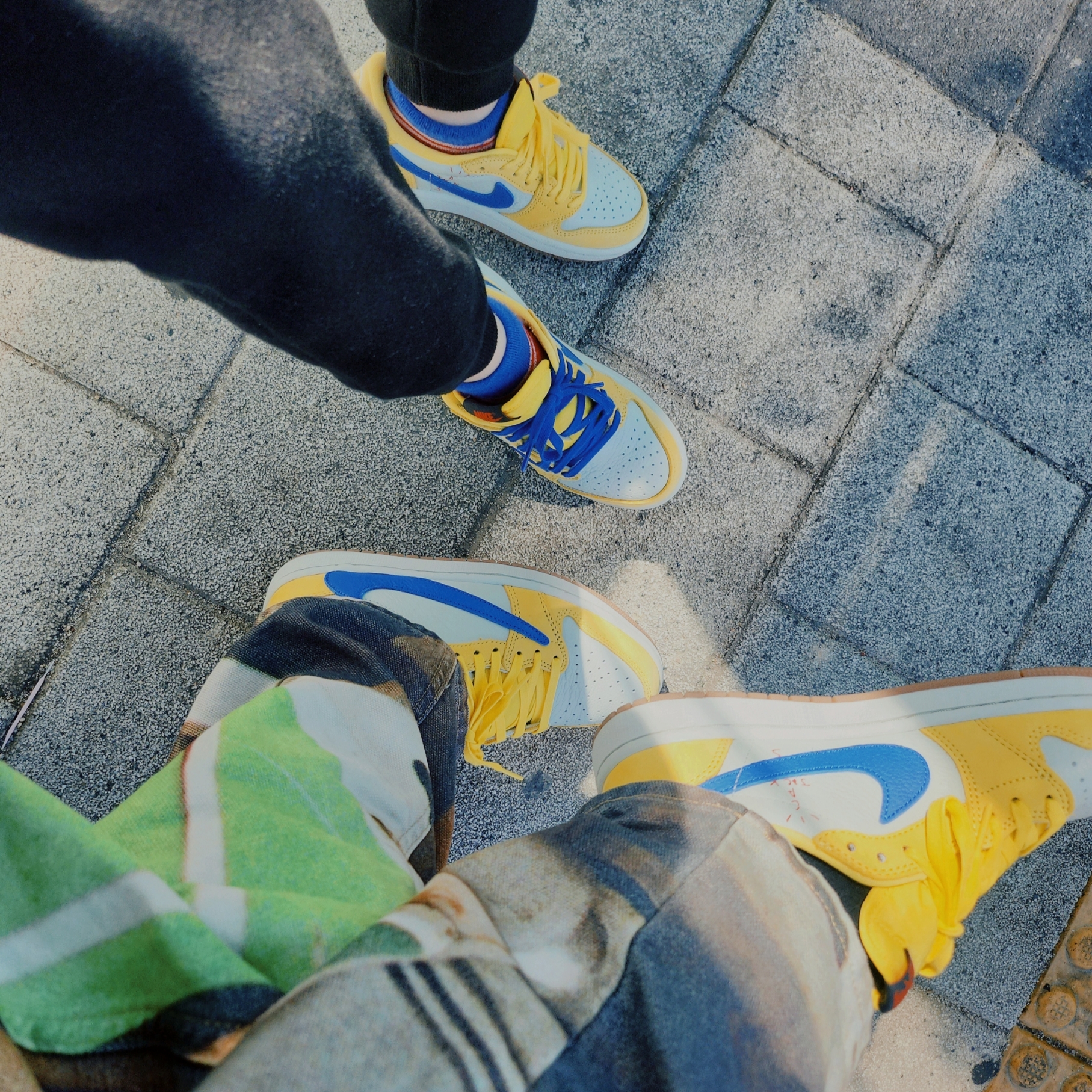 (W) Jordan 1 x Travis Scott Retro Low OG SP Canary, (PS) Jordan 1 x Travis Scott Retro Low OG SP Canary 착용 스타일 - 2