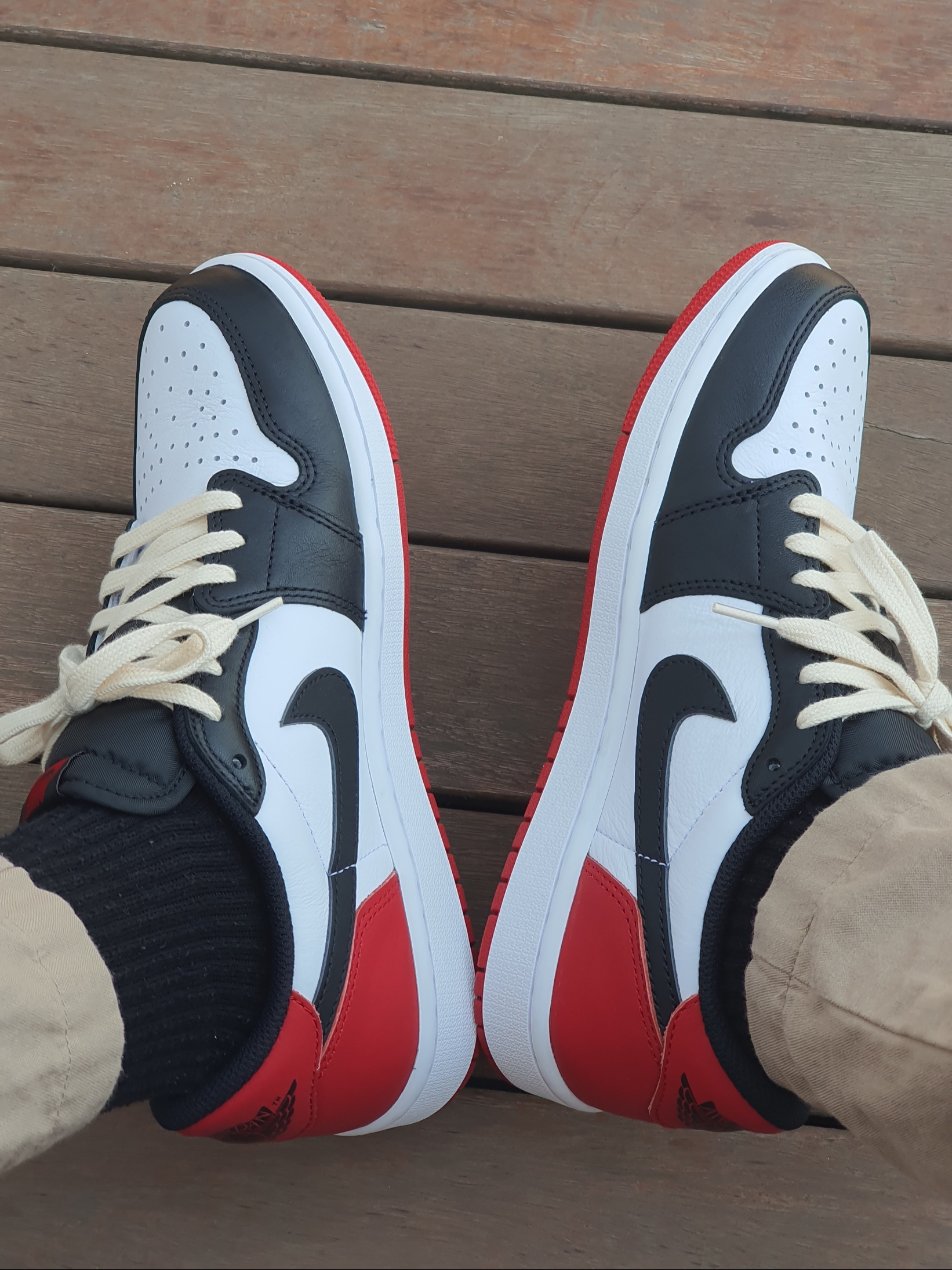 Jordan 1 Retro Low OG Black Toe 착용 스타일 - 1