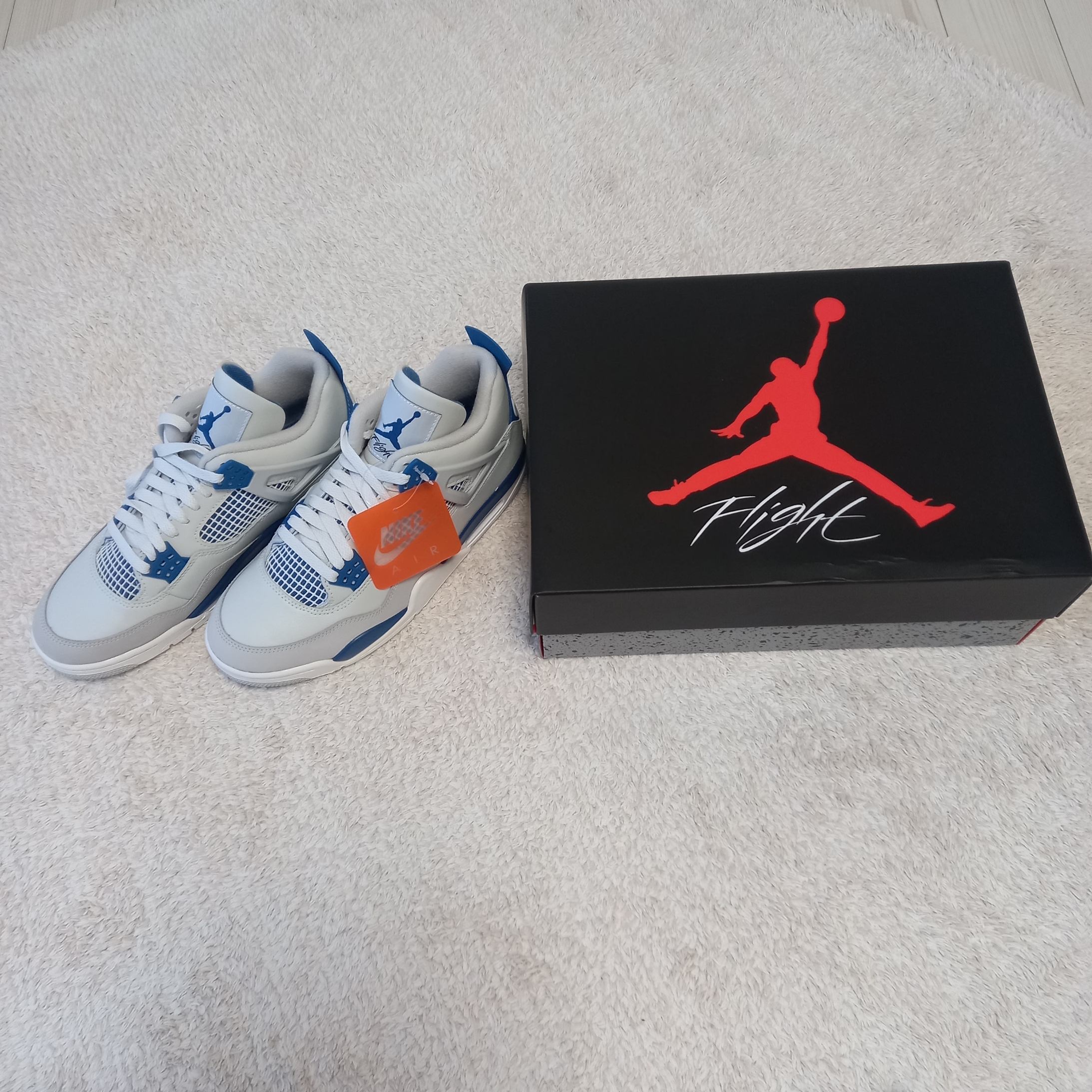 Jordan 4 Retro Industrial Blue 착용 스타일 - 4