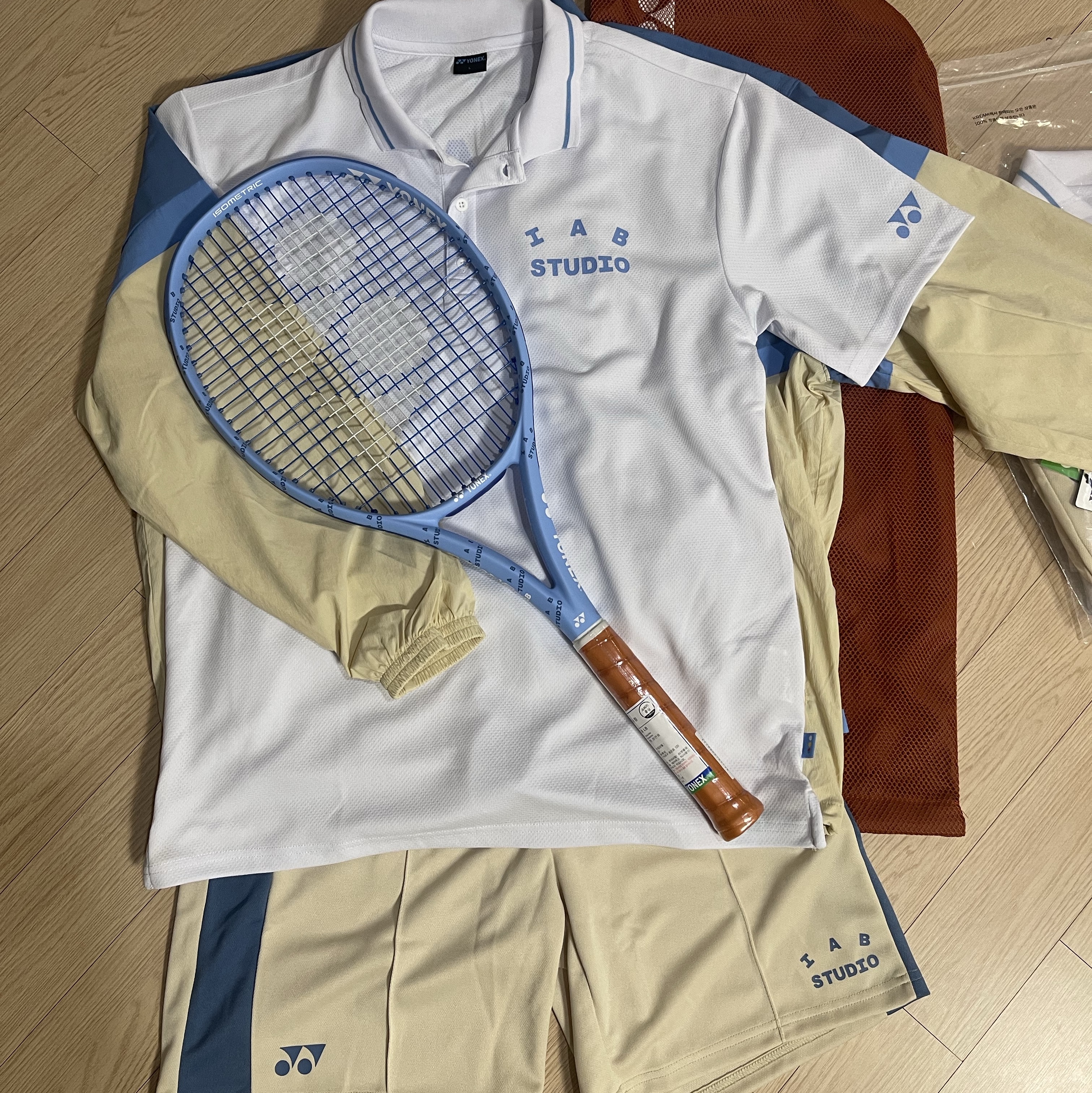 IAB Studio x Yonex Ezone Tennis Racket, IAB Studio x Yonex Game Shorts Reed Yellow 착용 스타일