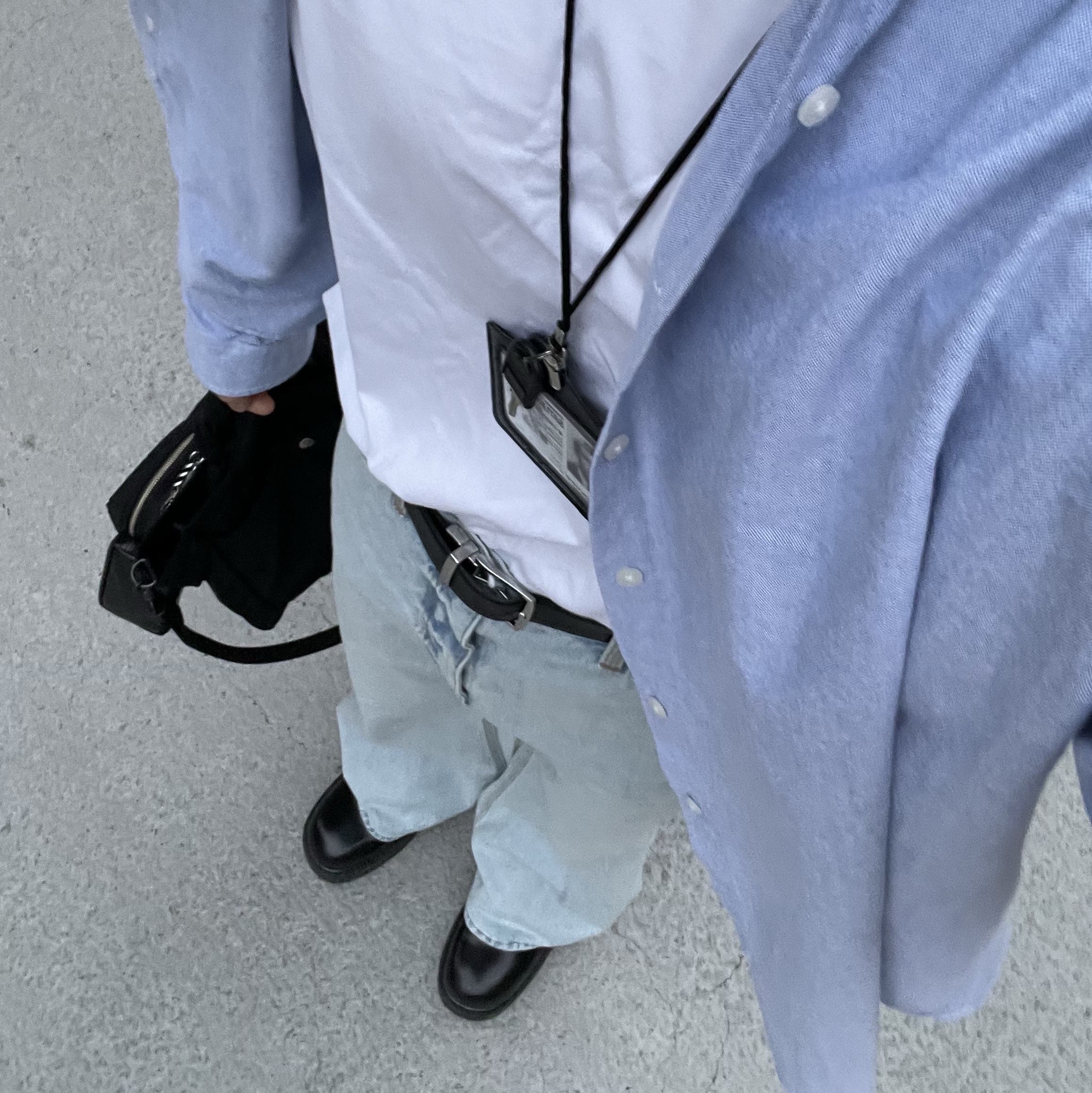 STU 24 Summer Flared Denim Pants Light Blue 착용 스타일