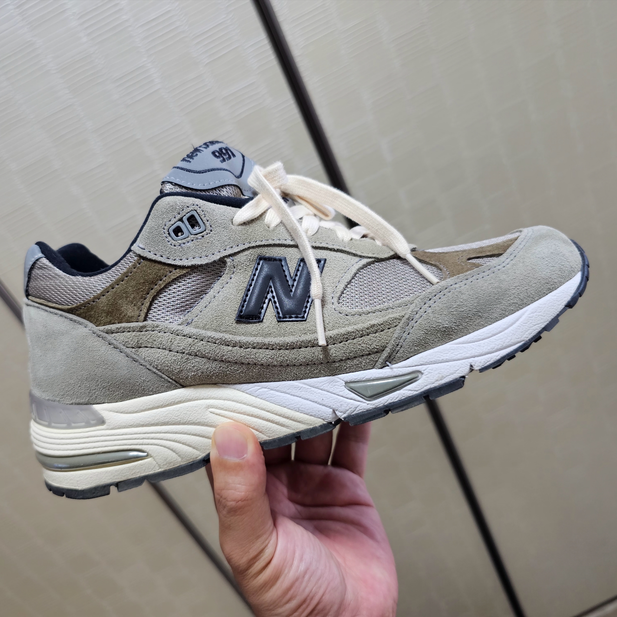 New Balance x JJJJound 991 Made in UK Grey 착용 스타일