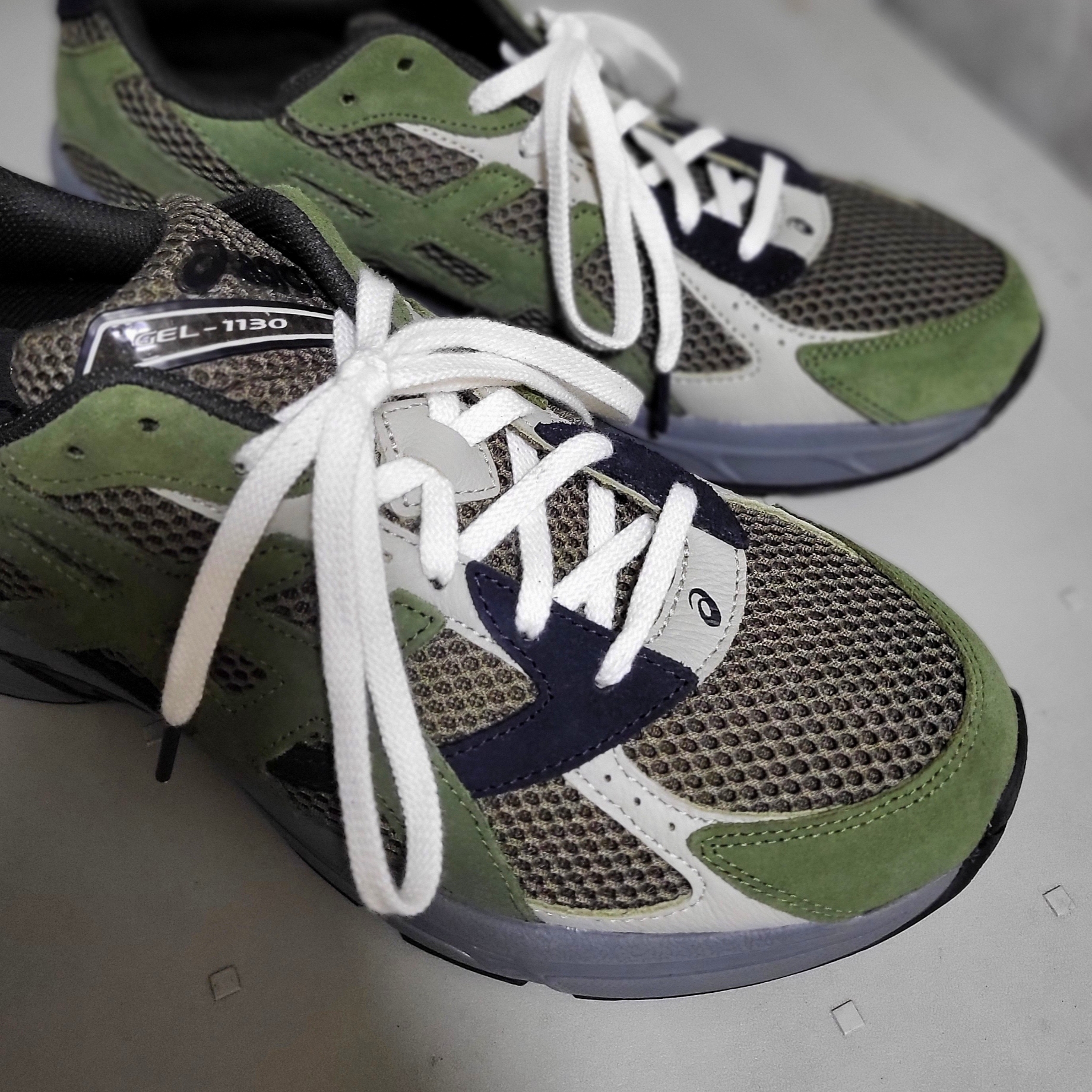 Asics Gel-1130 SMU Olive Canvas Smog Green 착용 스타일 - 3