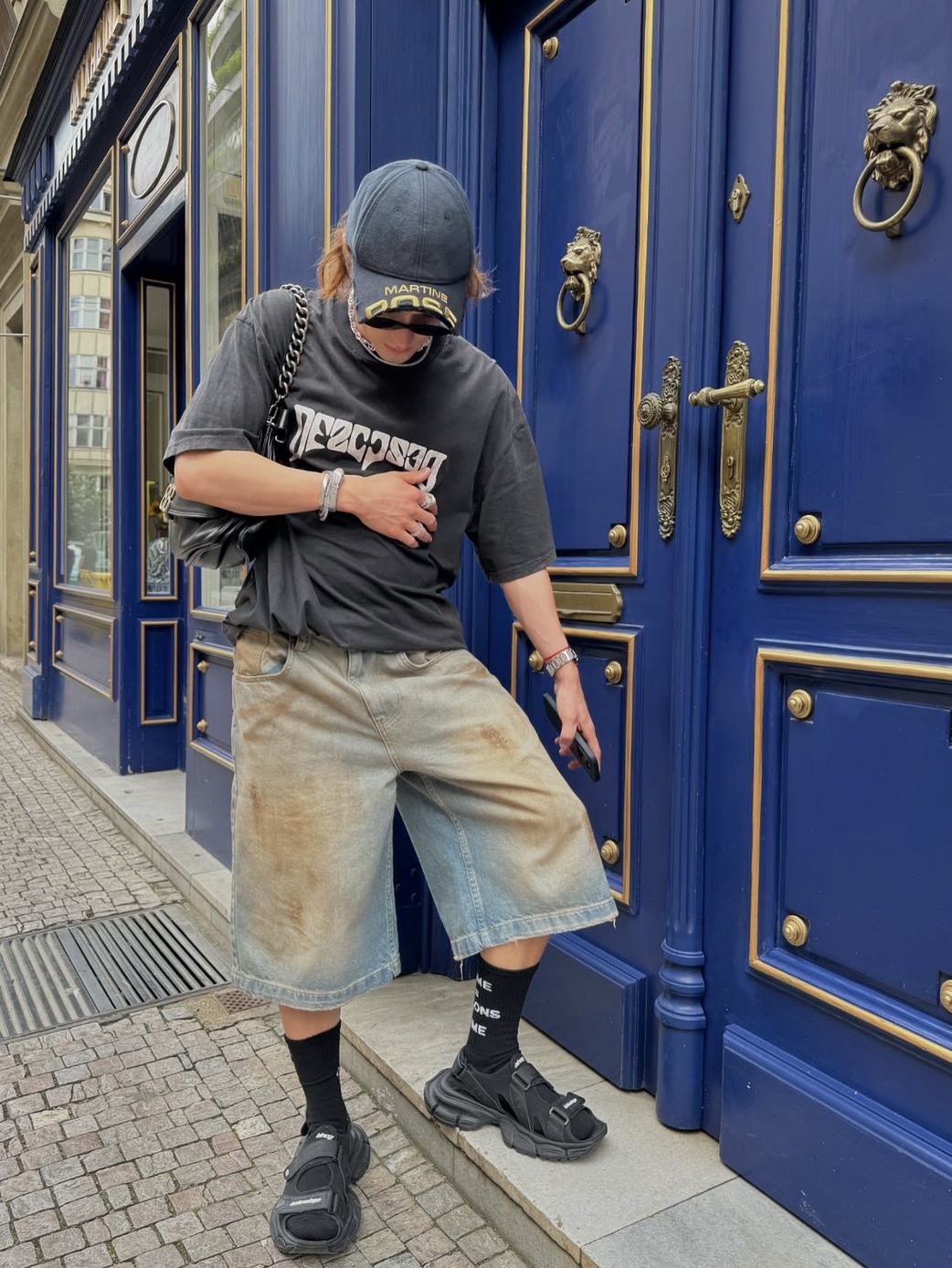 032c Psychic American-Cut T-Shirt Faded Black 착용 스타일 - 3
