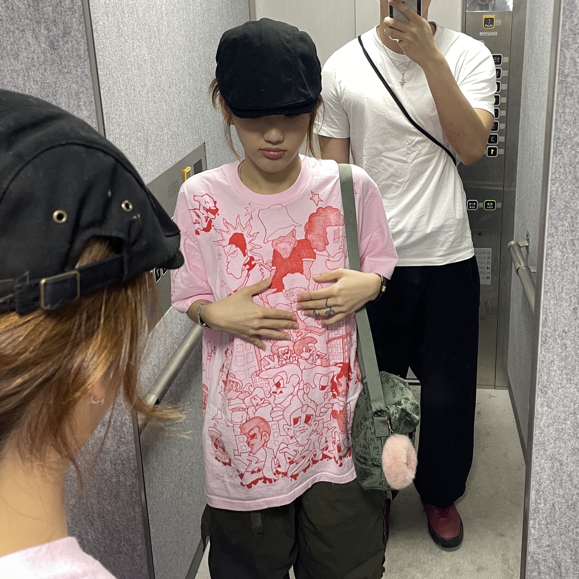 Supreme Downtown T-Shirt Light Pink - 23FW 착용 스타일 - 2