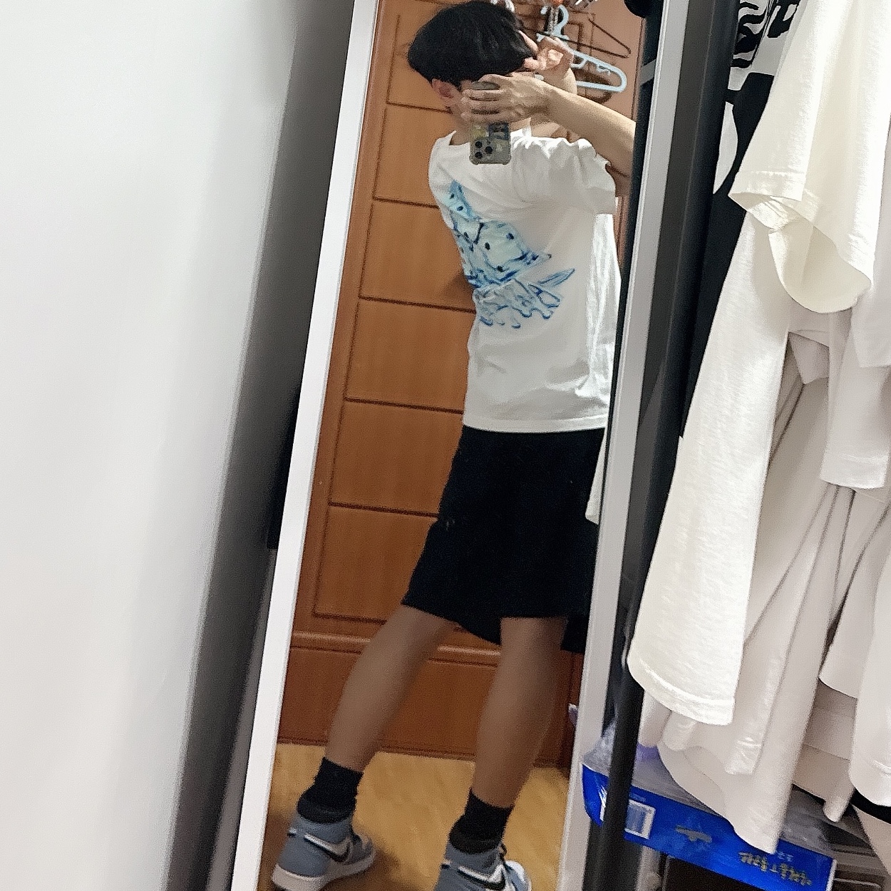 Stussy Melted T-Shirt White, Stussy 8 Ball Pigment Dyed T-Shirt Natural 착용 스타일 - 3