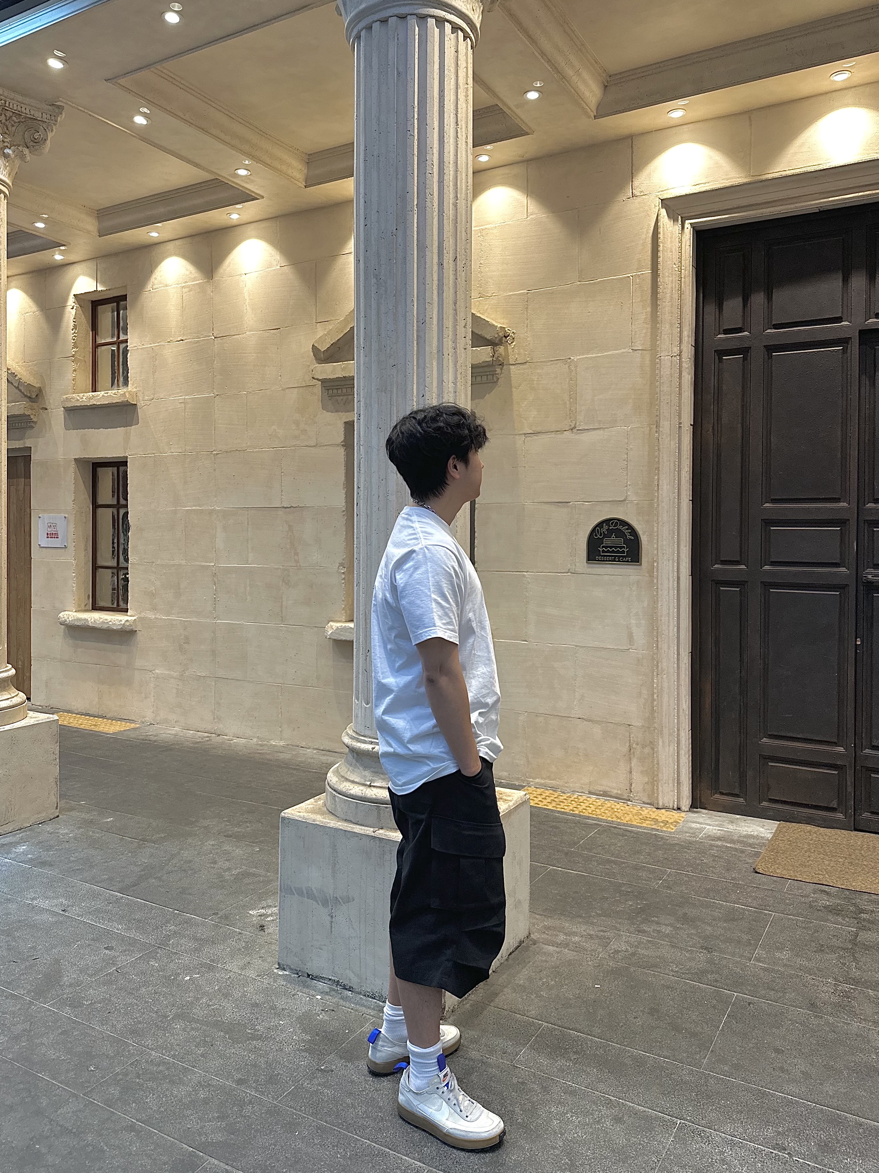 Supreme Box Logo T-Shirt White - 23FW, Nike x Tom Sachs General Purpose Shoe Light Cream 착용 스타일 - 3