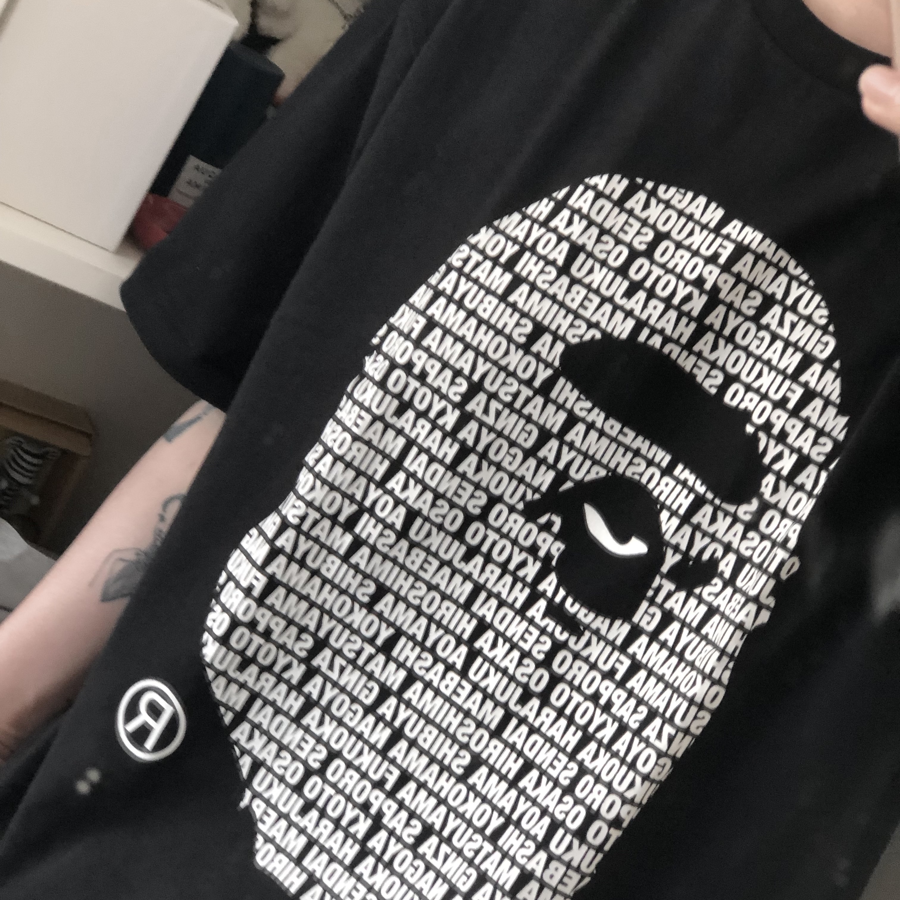 BAPE Japan Ape Head T-Shirt Black 착용 스타일 - 3
