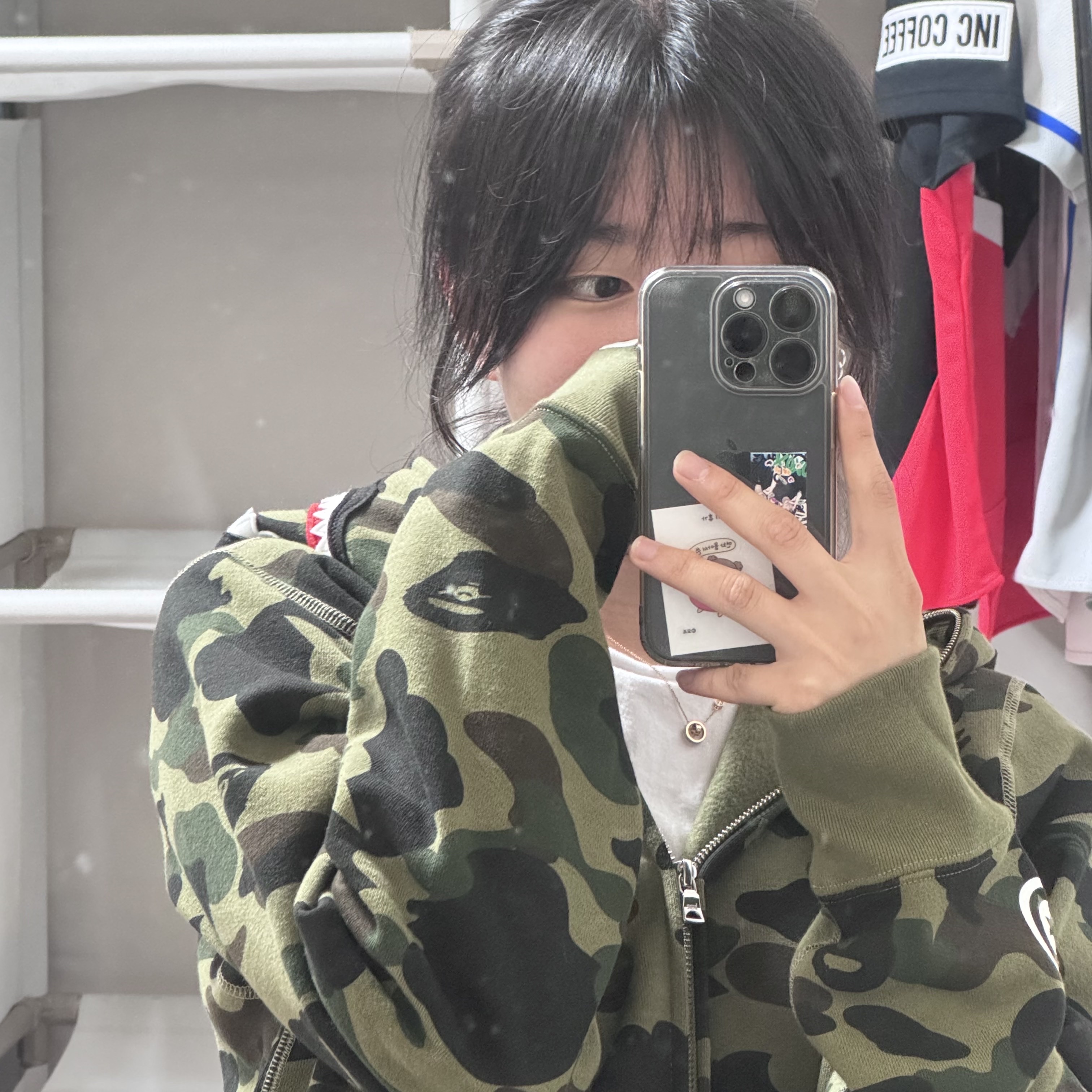 BAPE 1st Camo Shark Full Zip Hoodie Army Green, Kia Tigers x IAB Studio 24 Authentic Away Uniform Black (Non Marking Ver.) 착용 스타일