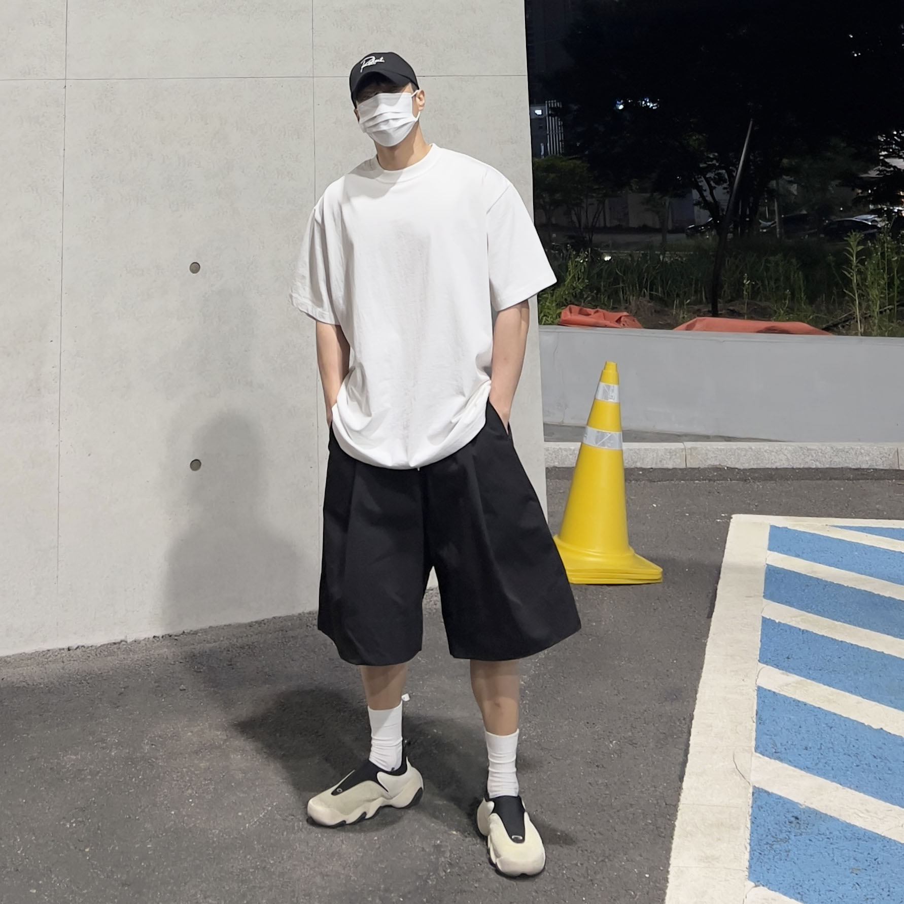 Oakley Factory Team x Brain Dead Flesh Milk Black, Oakley Factory Team x Brain Dead Flesh White Birch 착용 스타일 - 1